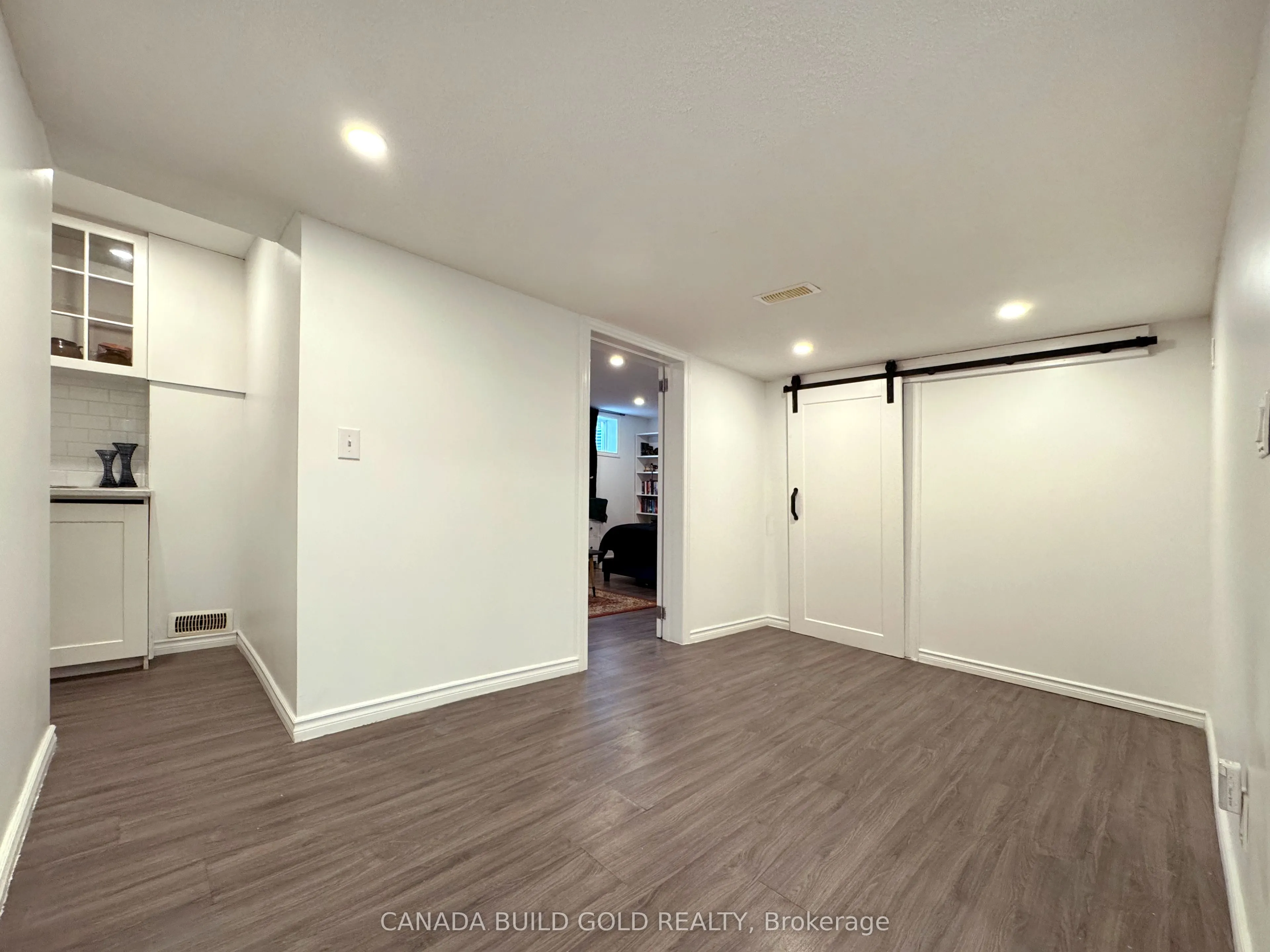 66 Shoreacres Drive
