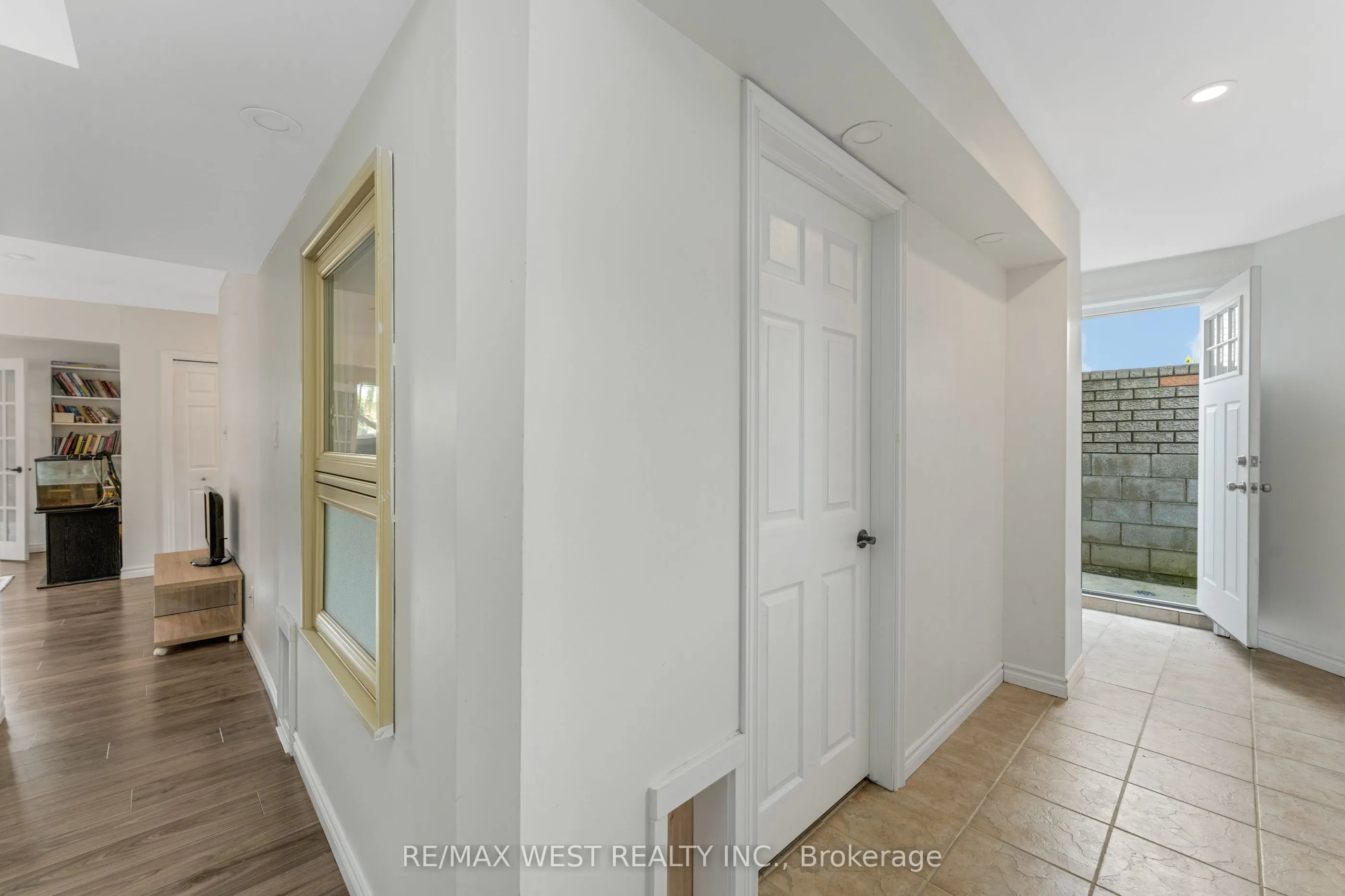 11143 Ancona Crescent