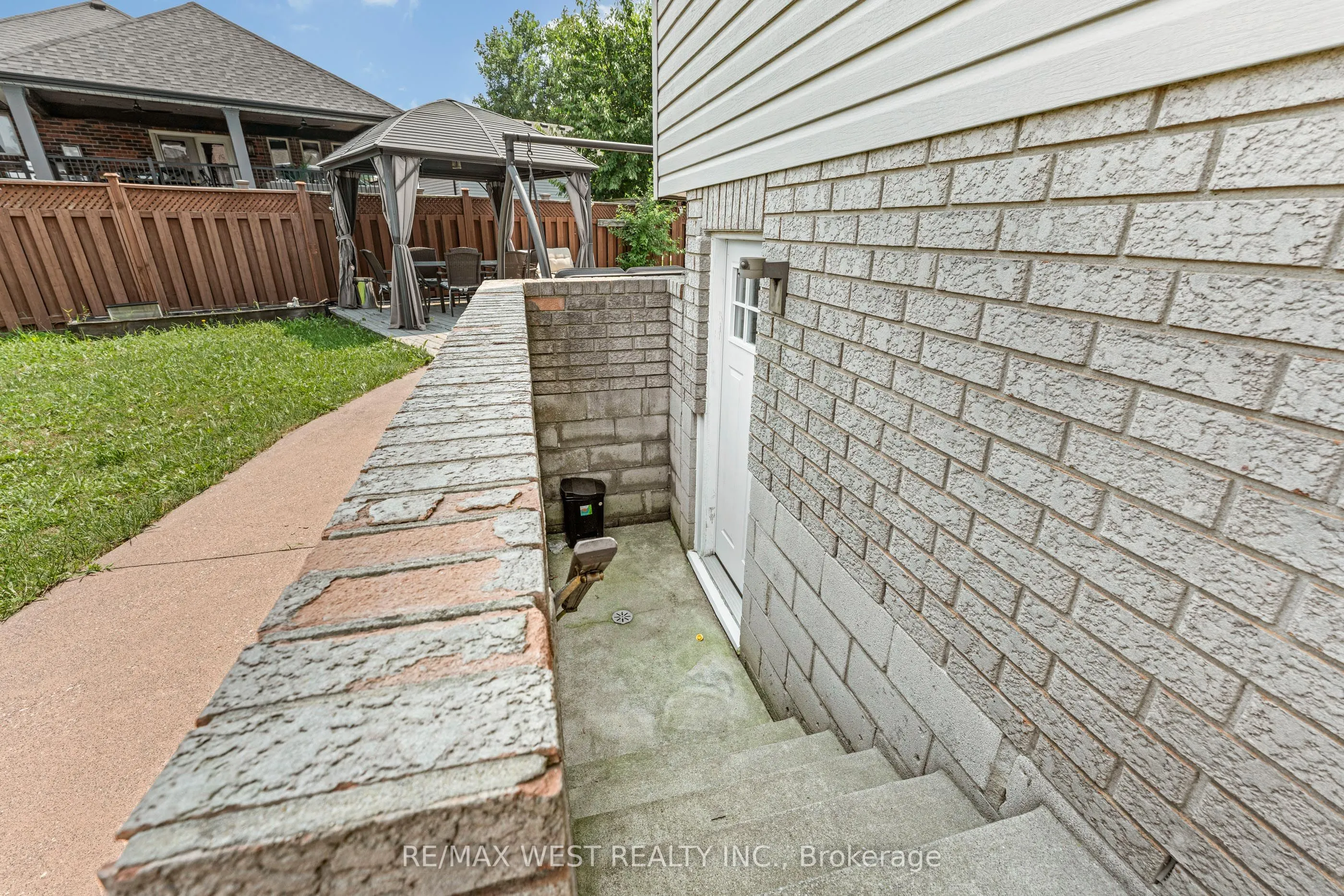 11143 Ancona Crescent