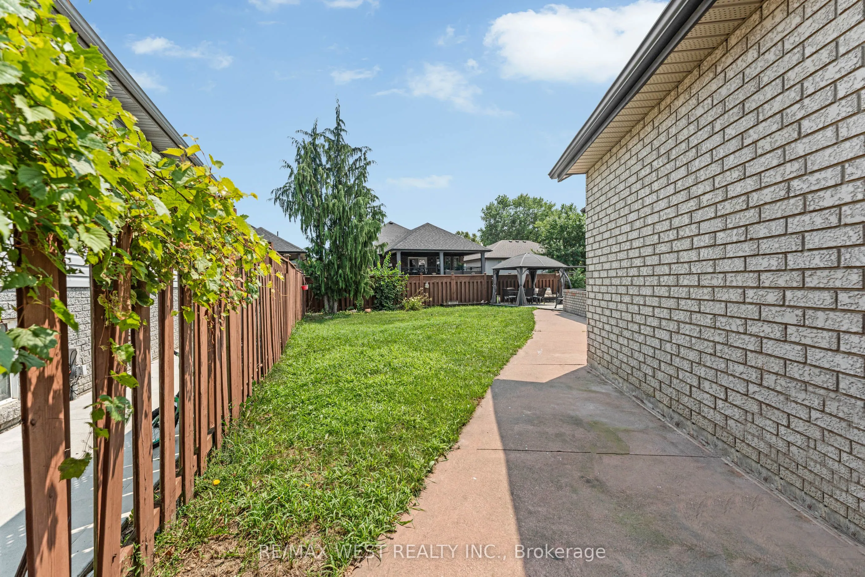 11143 Ancona Crescent