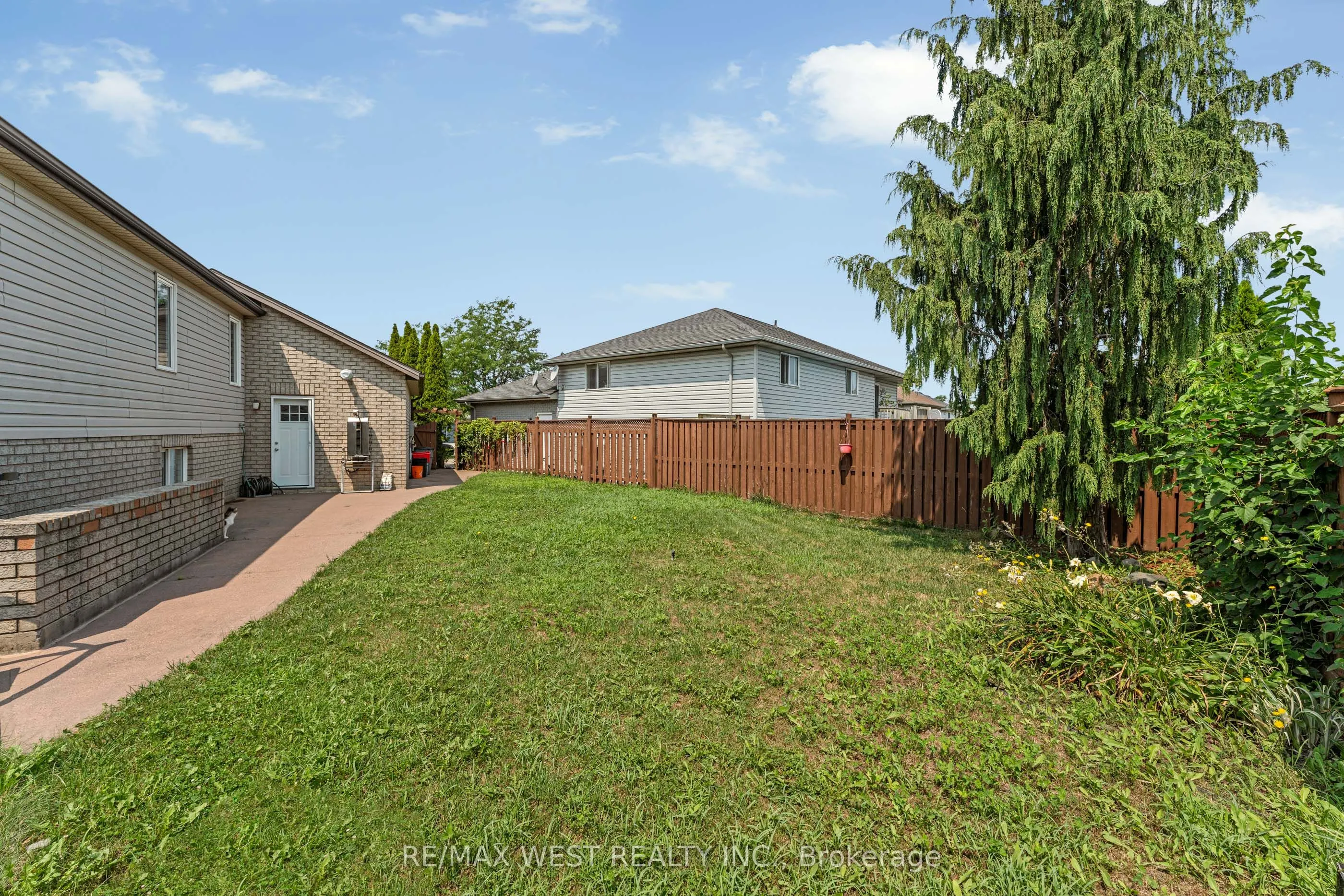 11143 Ancona Crescent