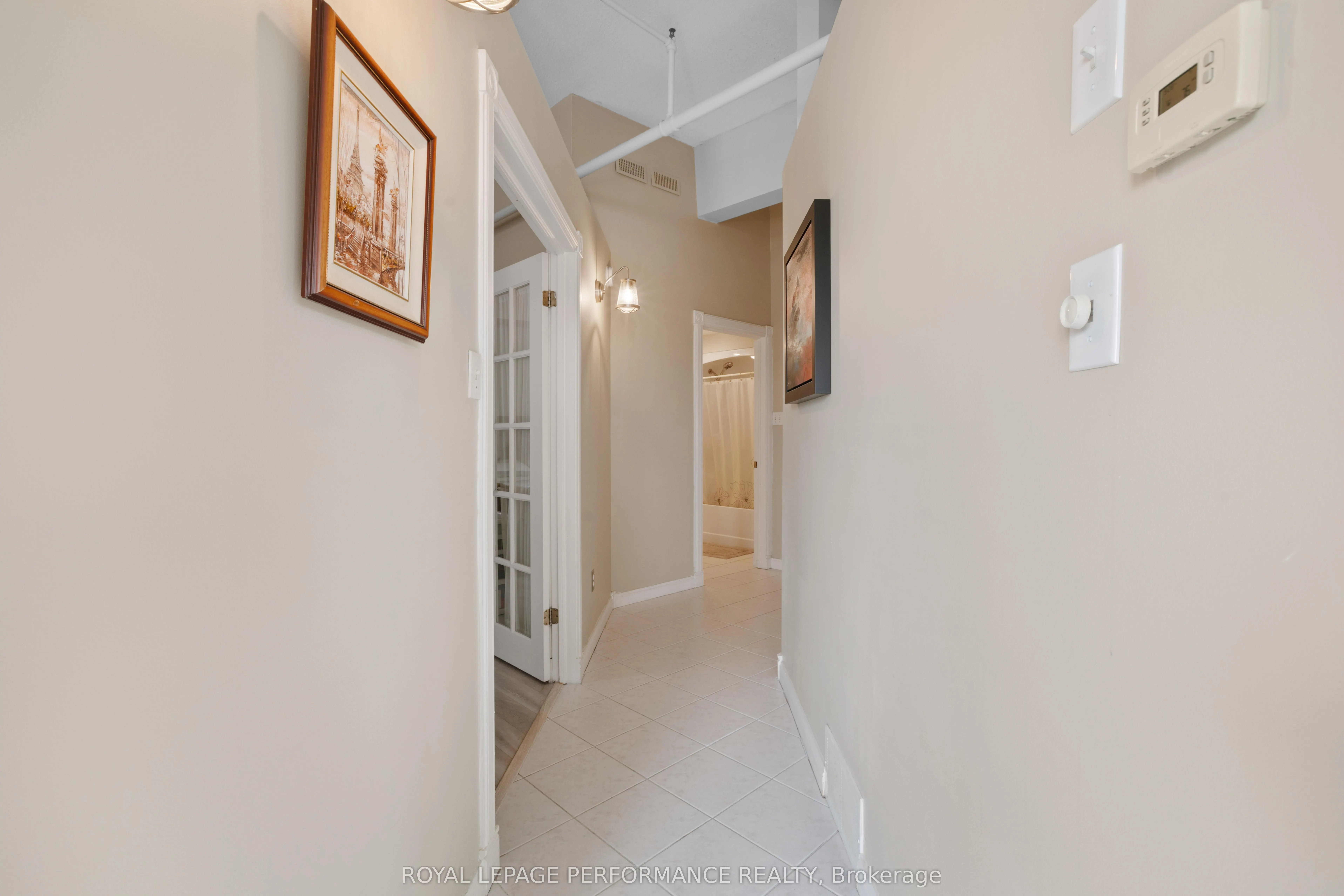 225 Main Street W, #304