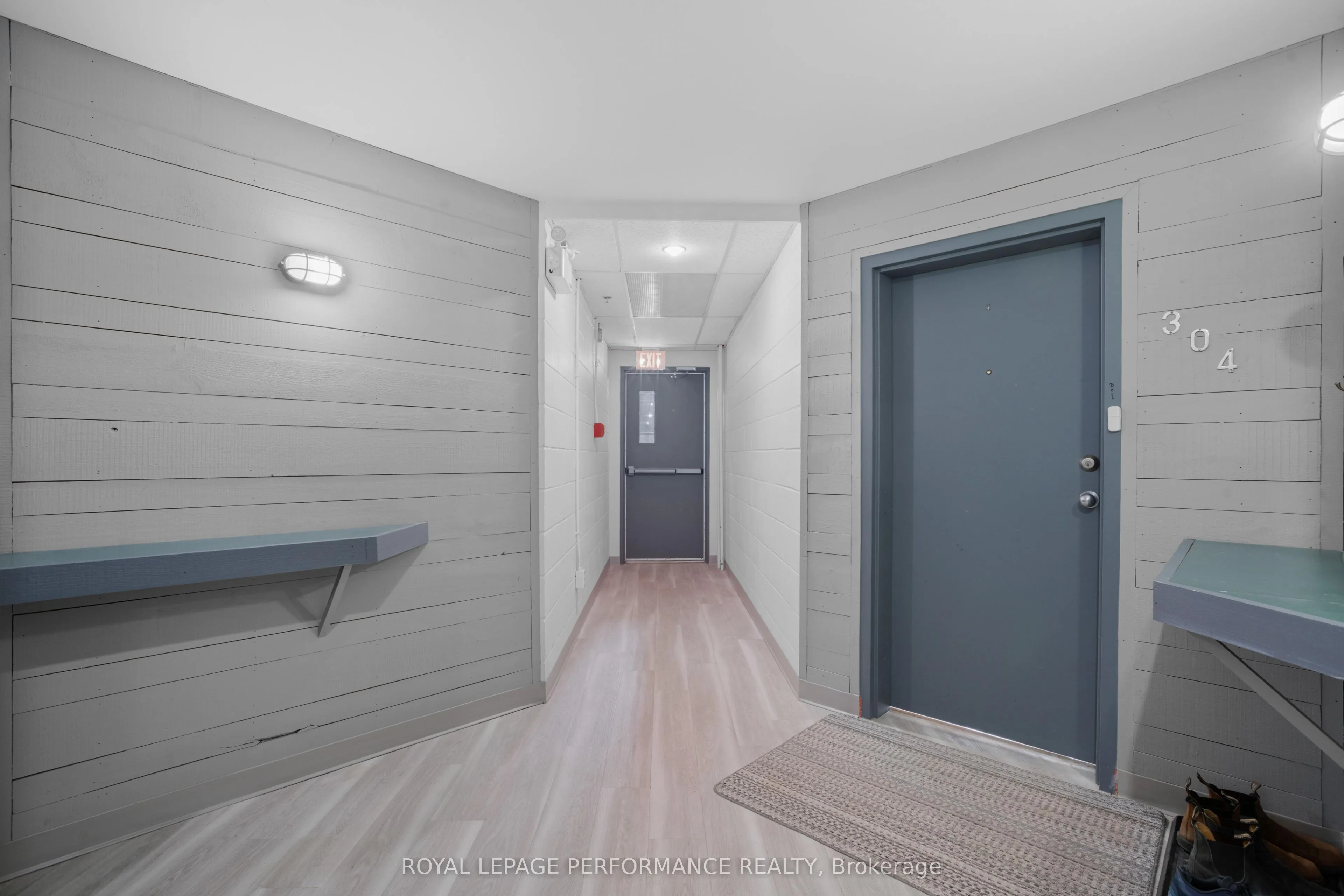 225 Main Street W, #304
