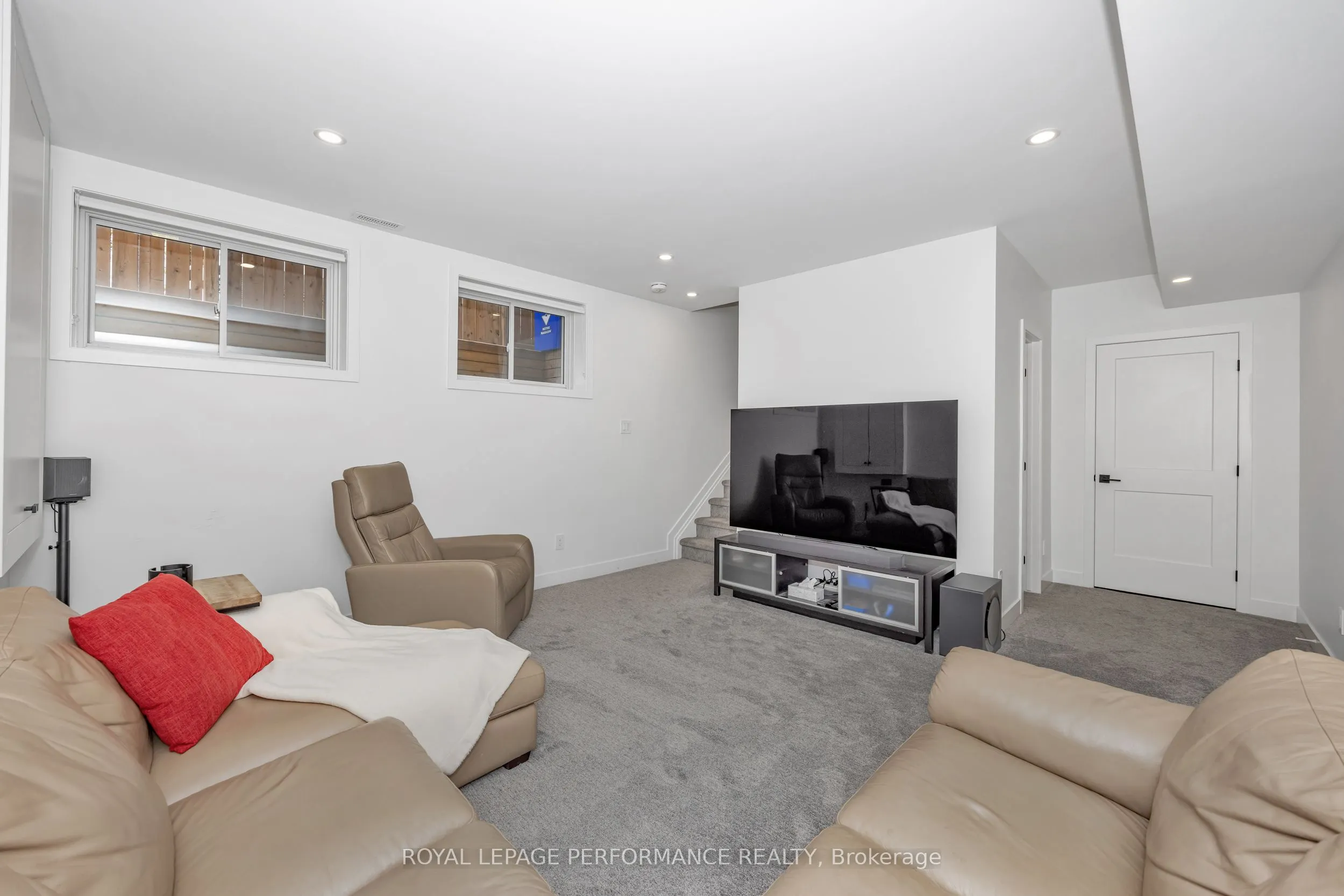 80 Dagmar Avenue