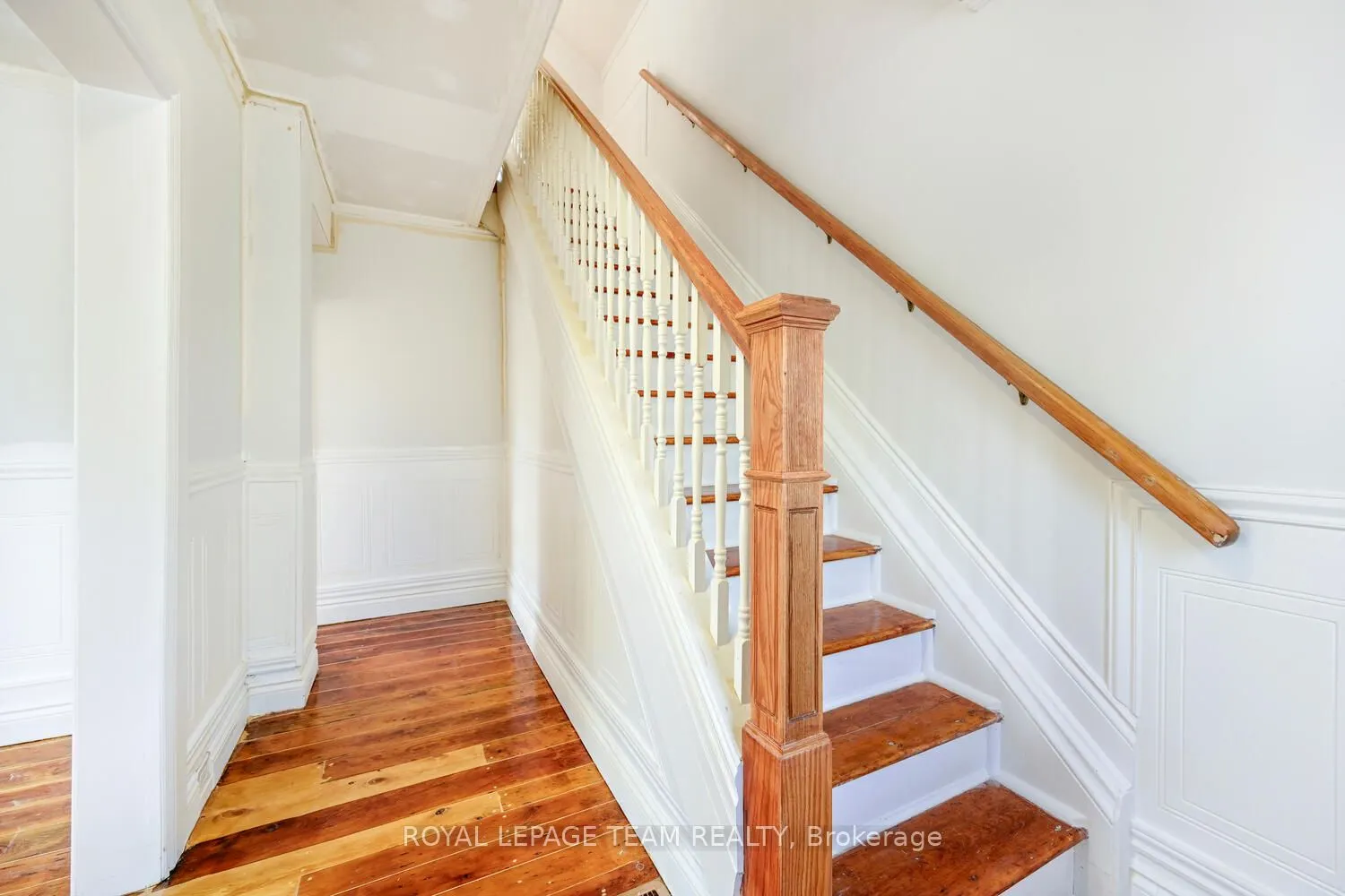 297 Park Street E