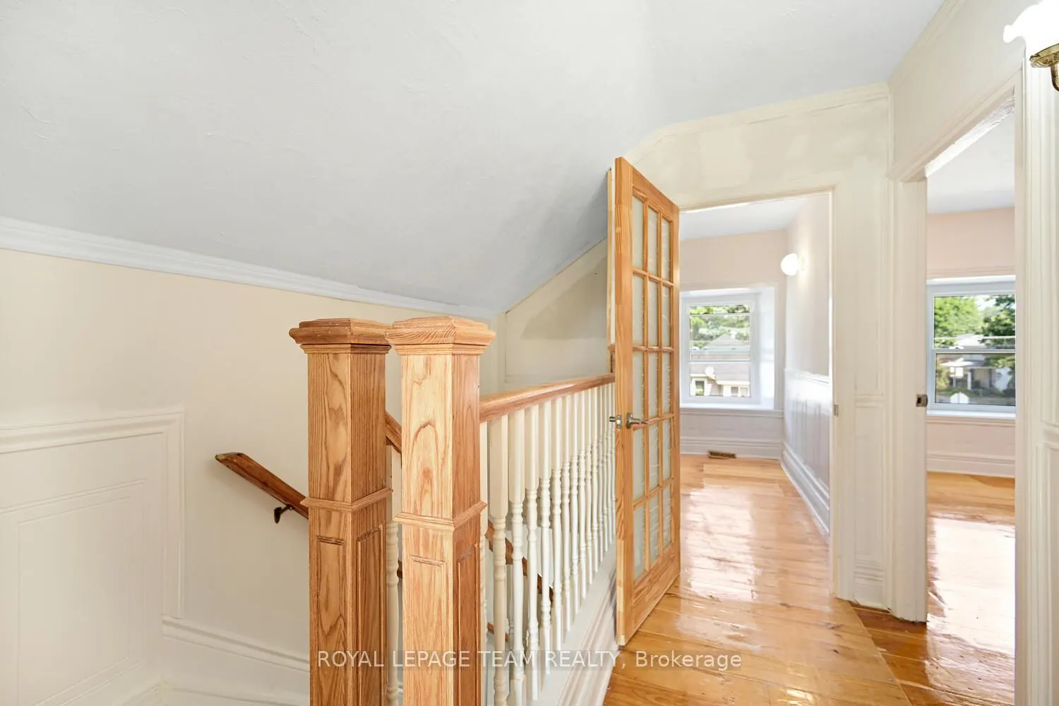 297 Park Street E