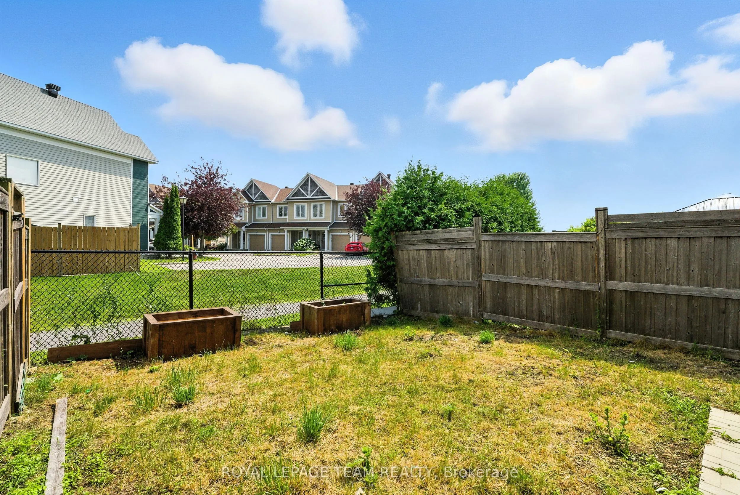 495 Coldwater Crescent