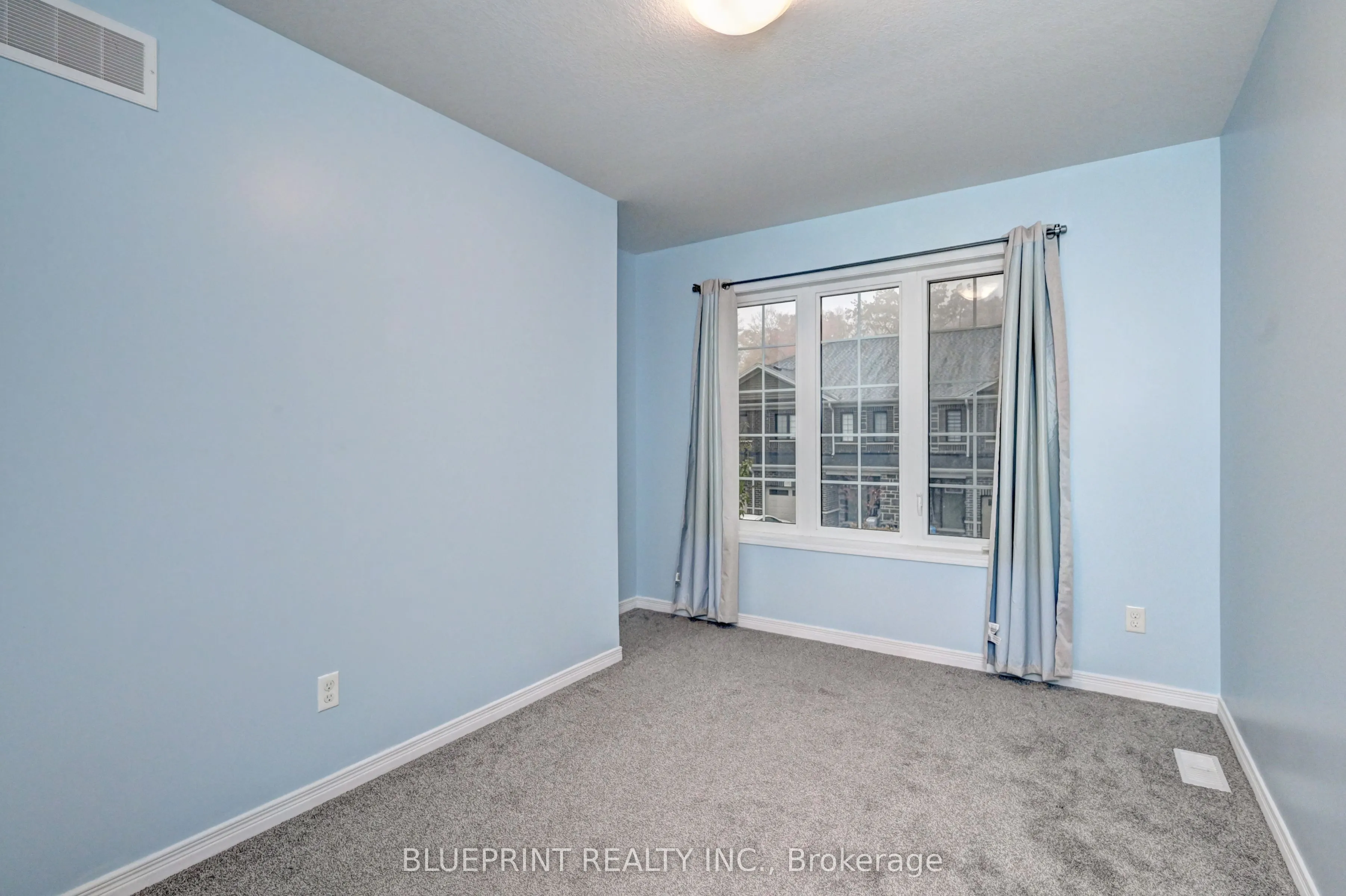 106 Woodedge Circle