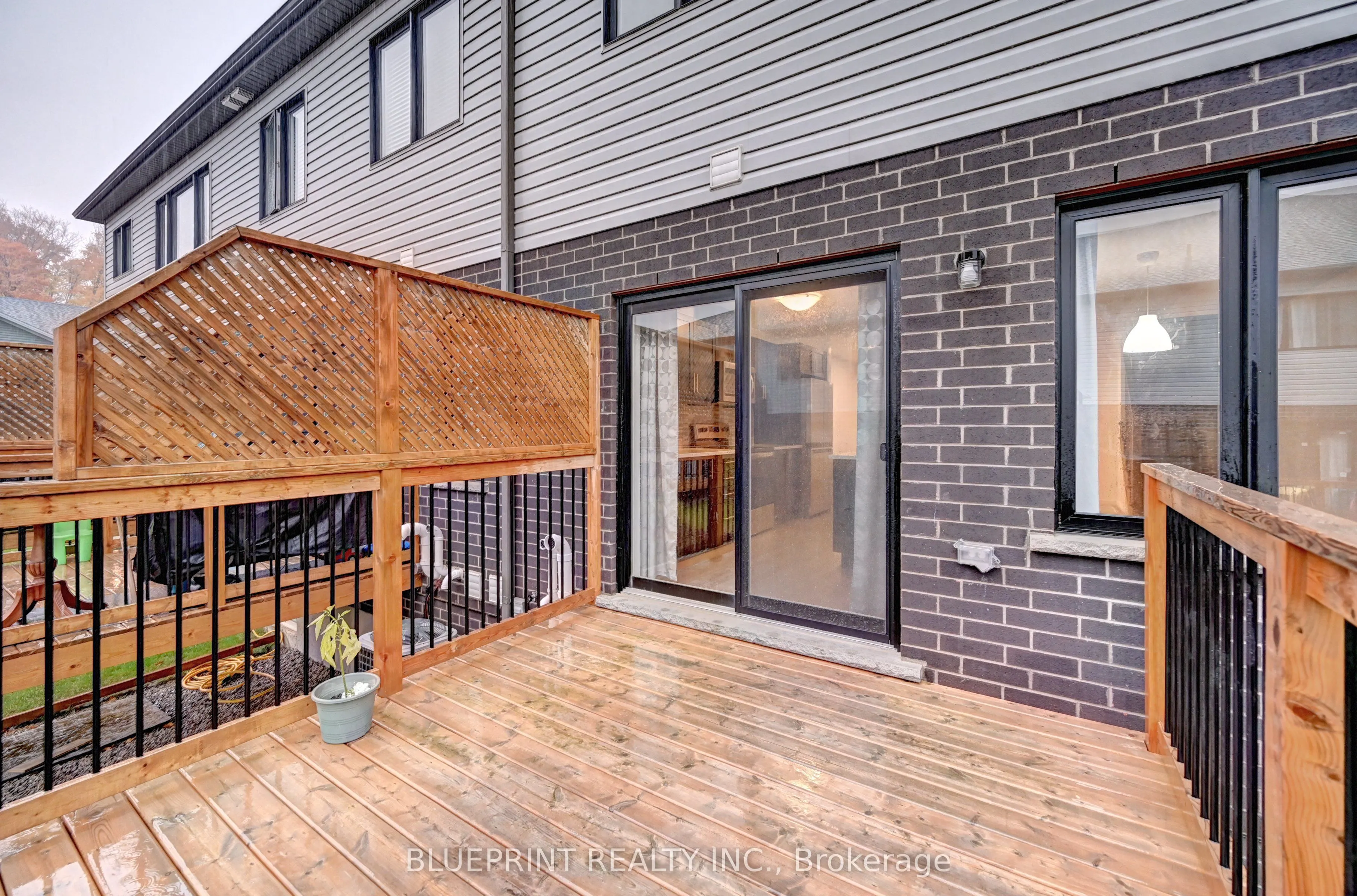 106 Woodedge Circle