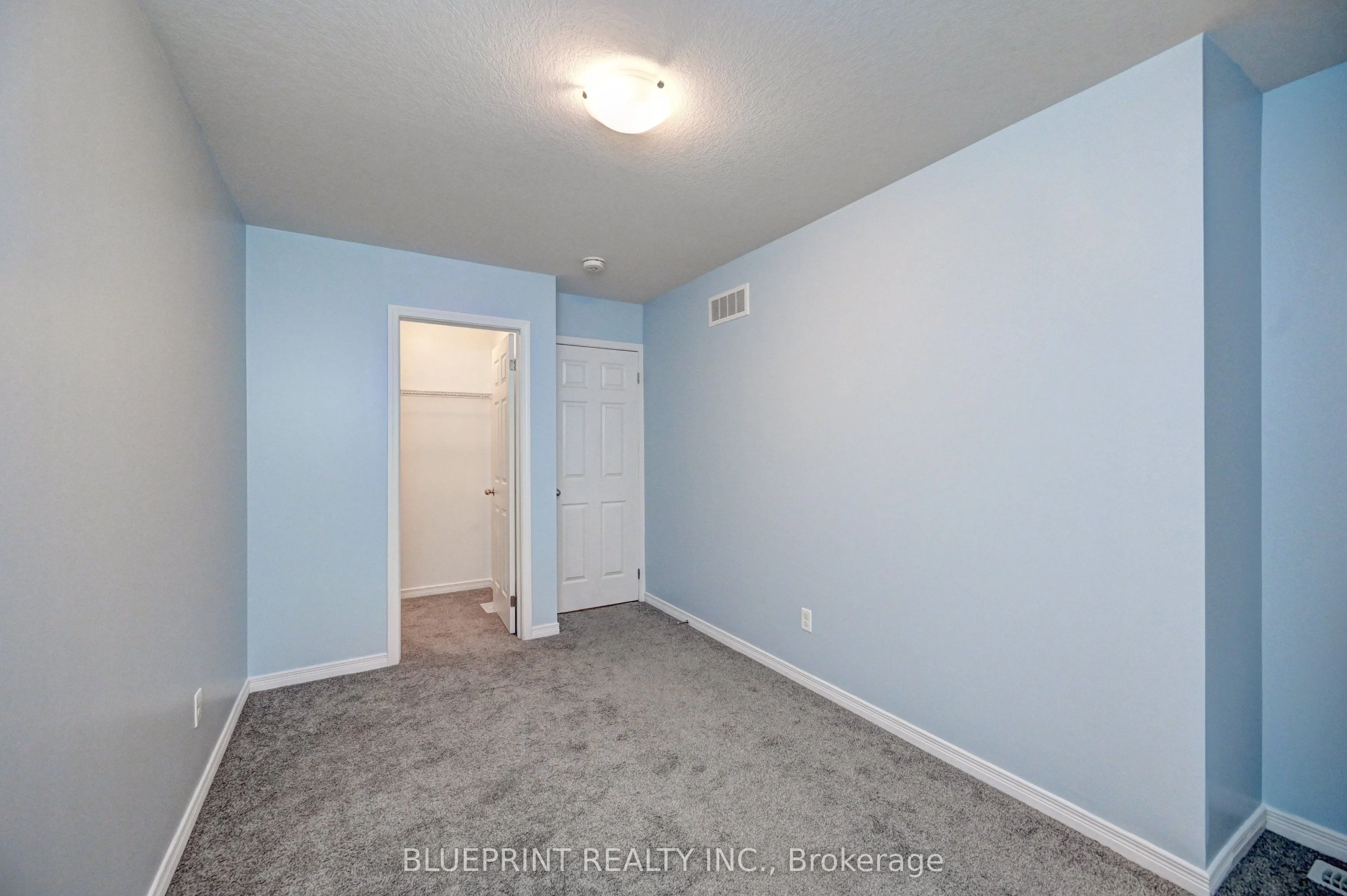 106 Woodedge Circle