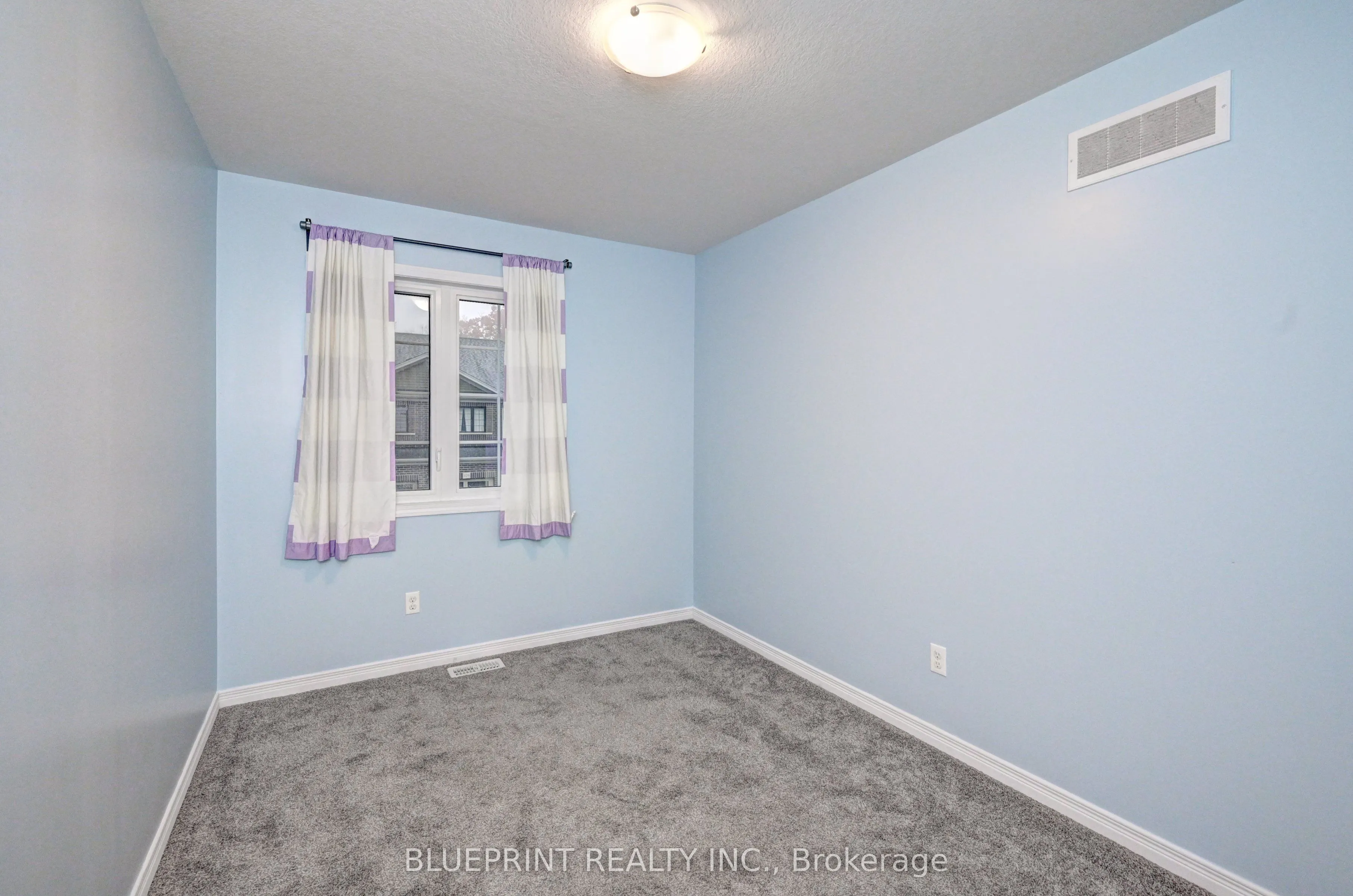 106 Woodedge Circle