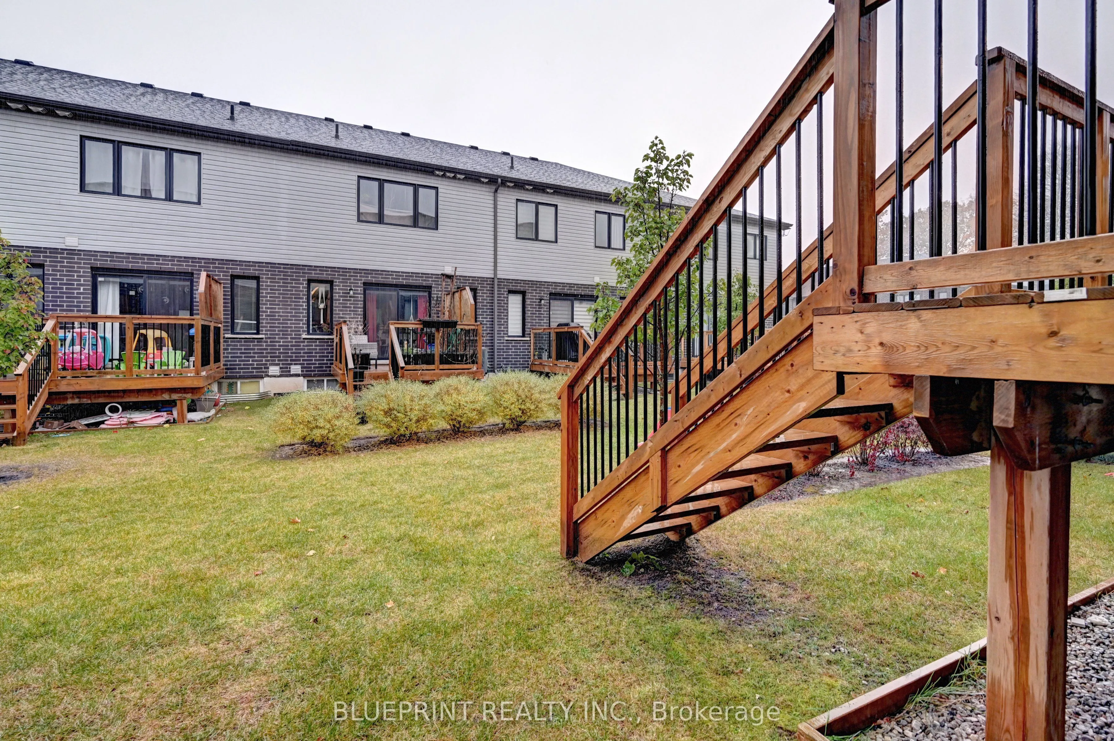 106 Woodedge Circle