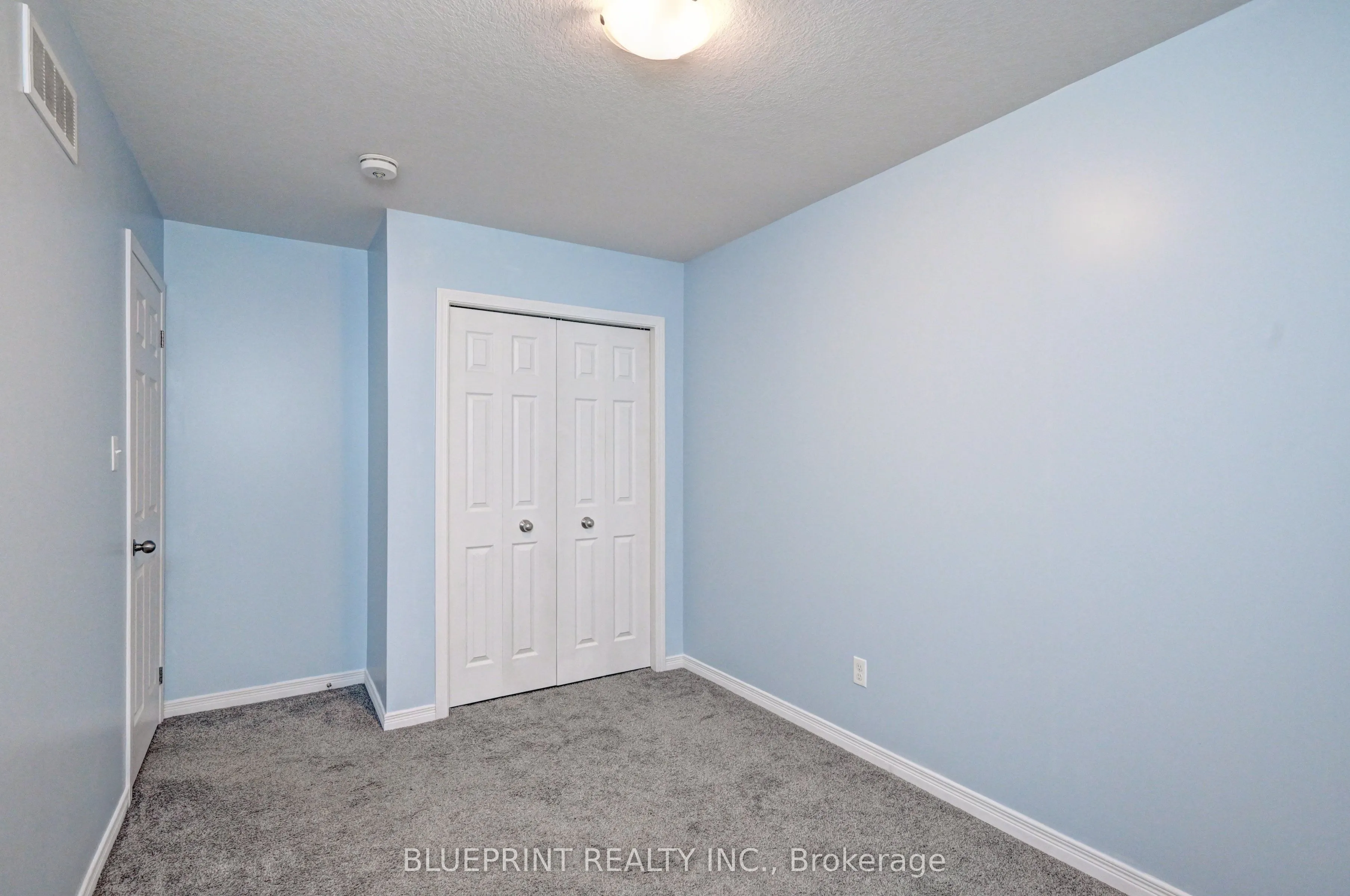 106 Woodedge Circle
