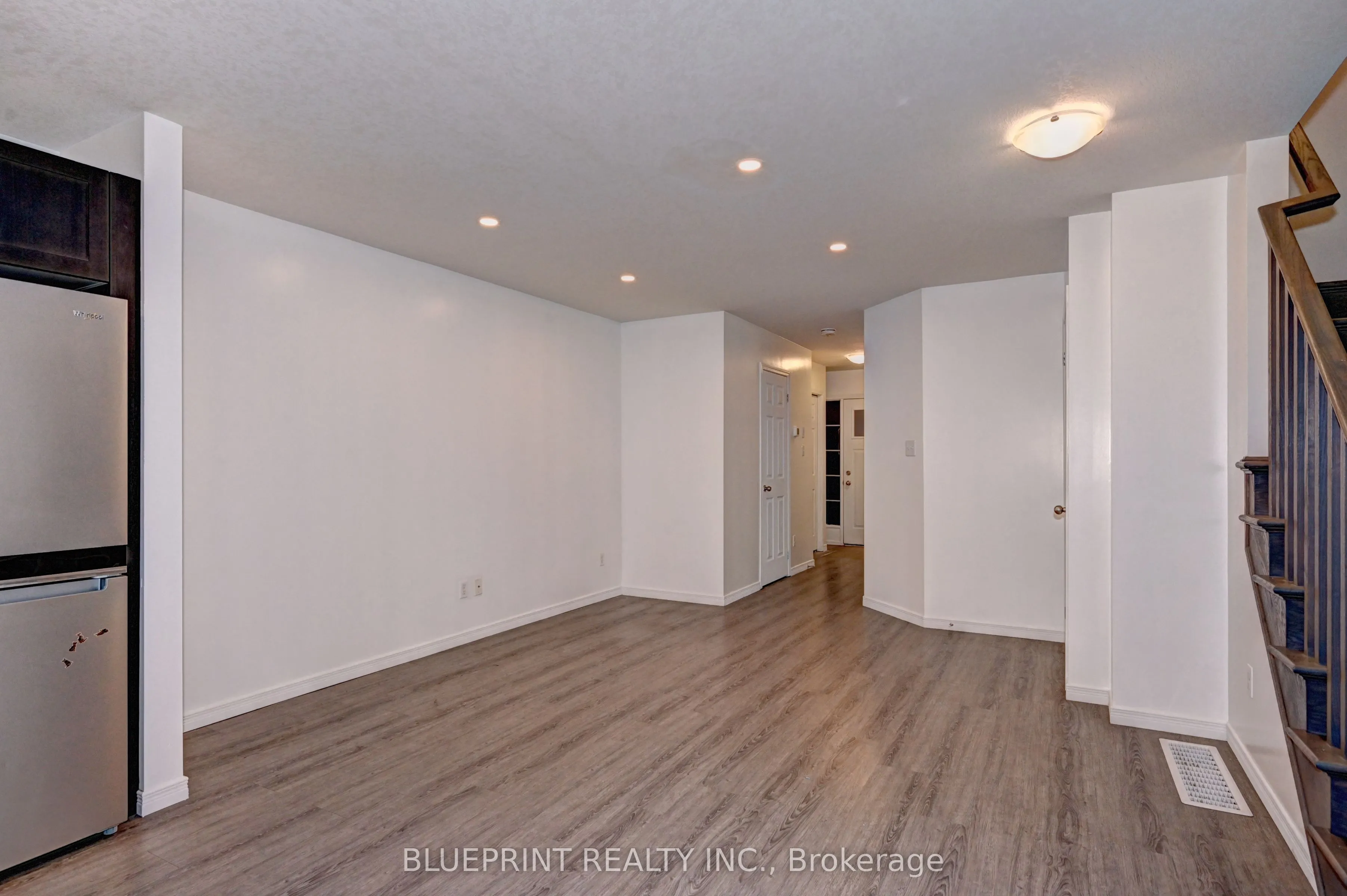 106 Woodedge Circle