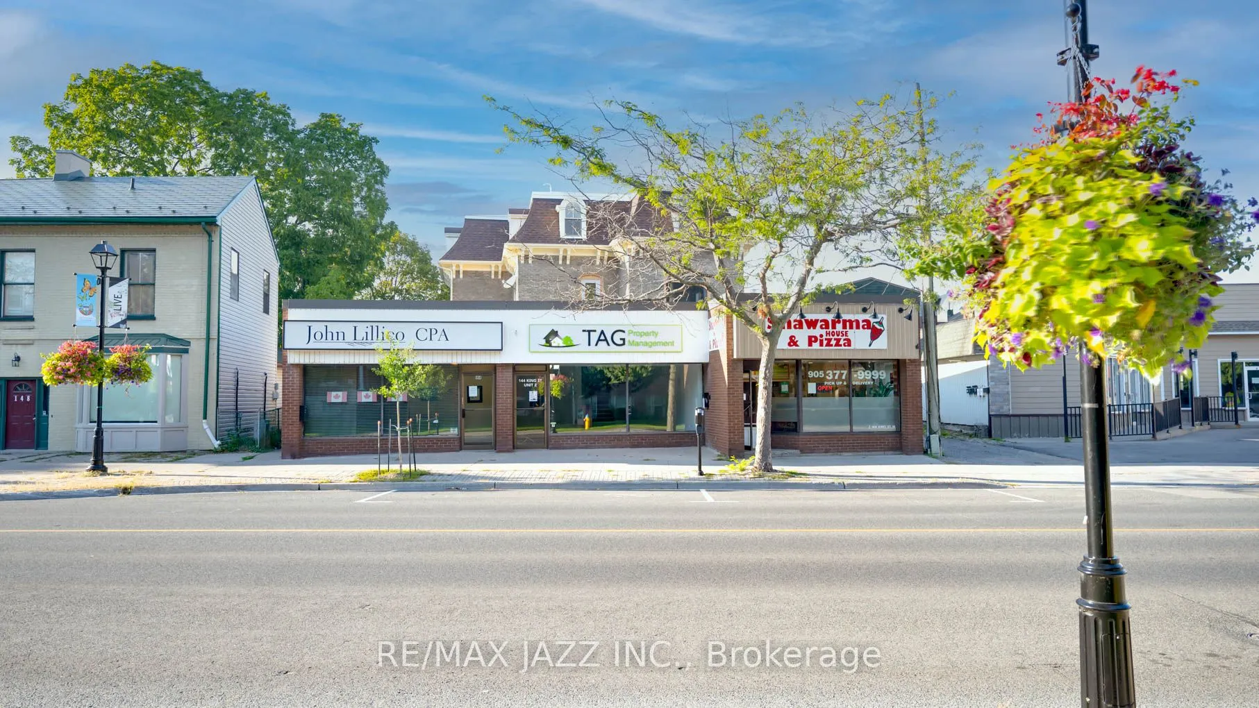 144 King Street W