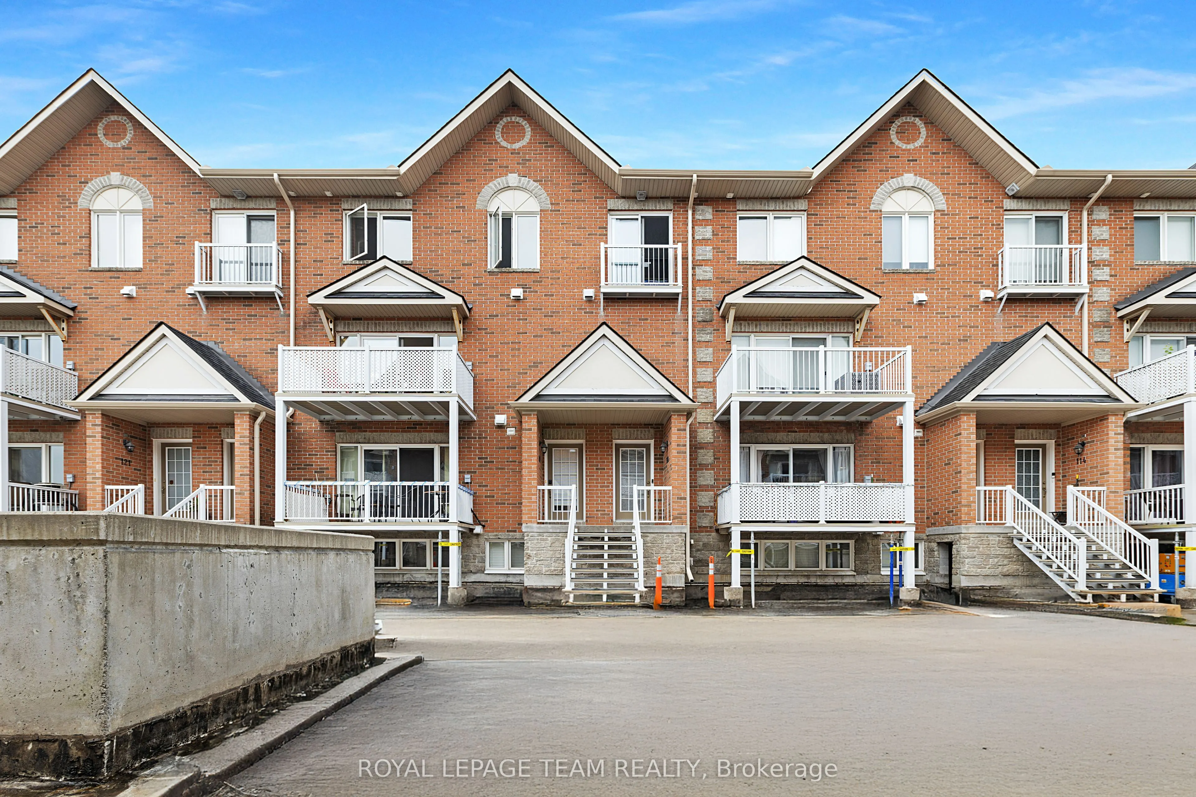 3265 St Joseph Boulevard, #118