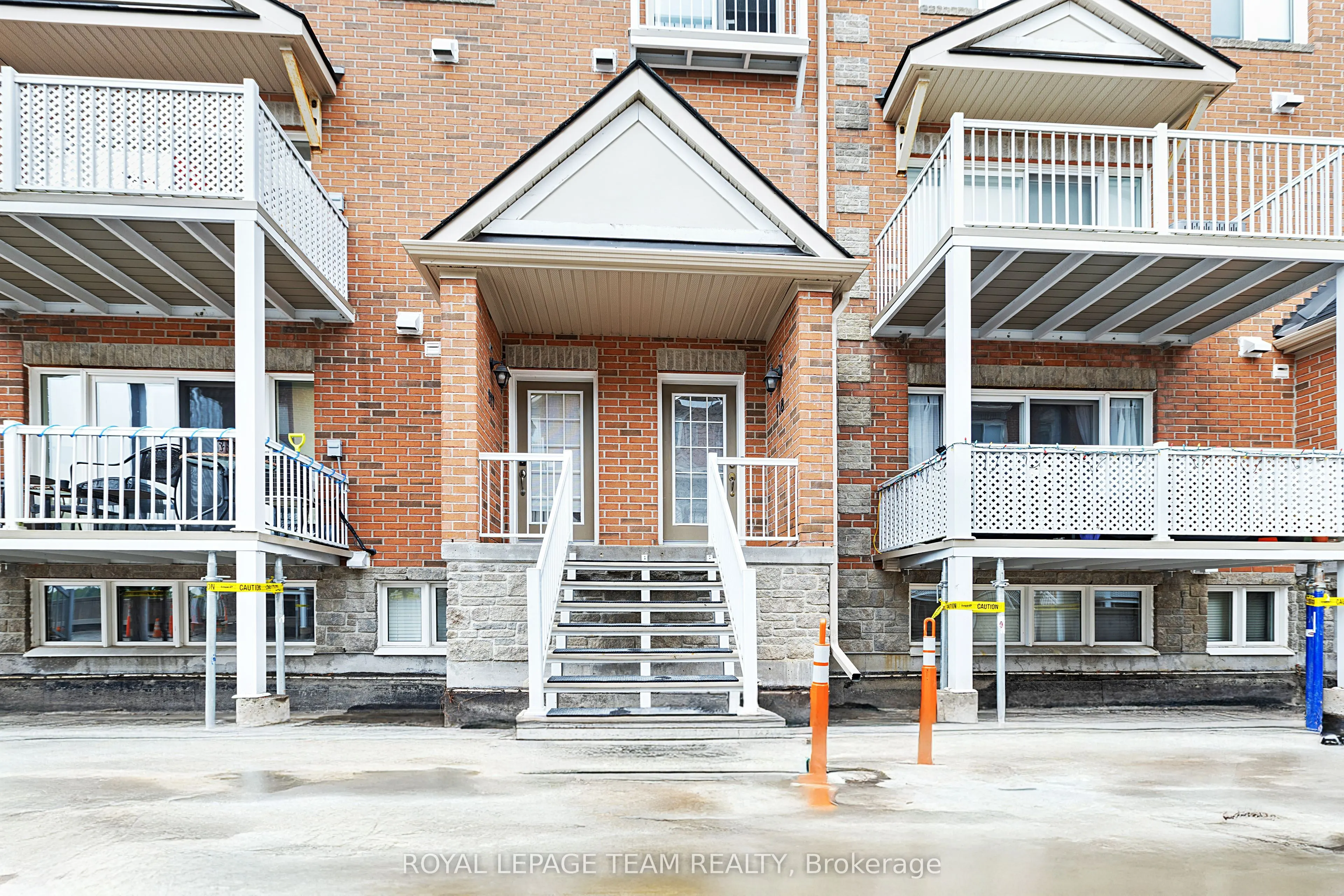 3265 St Joseph Boulevard, #118