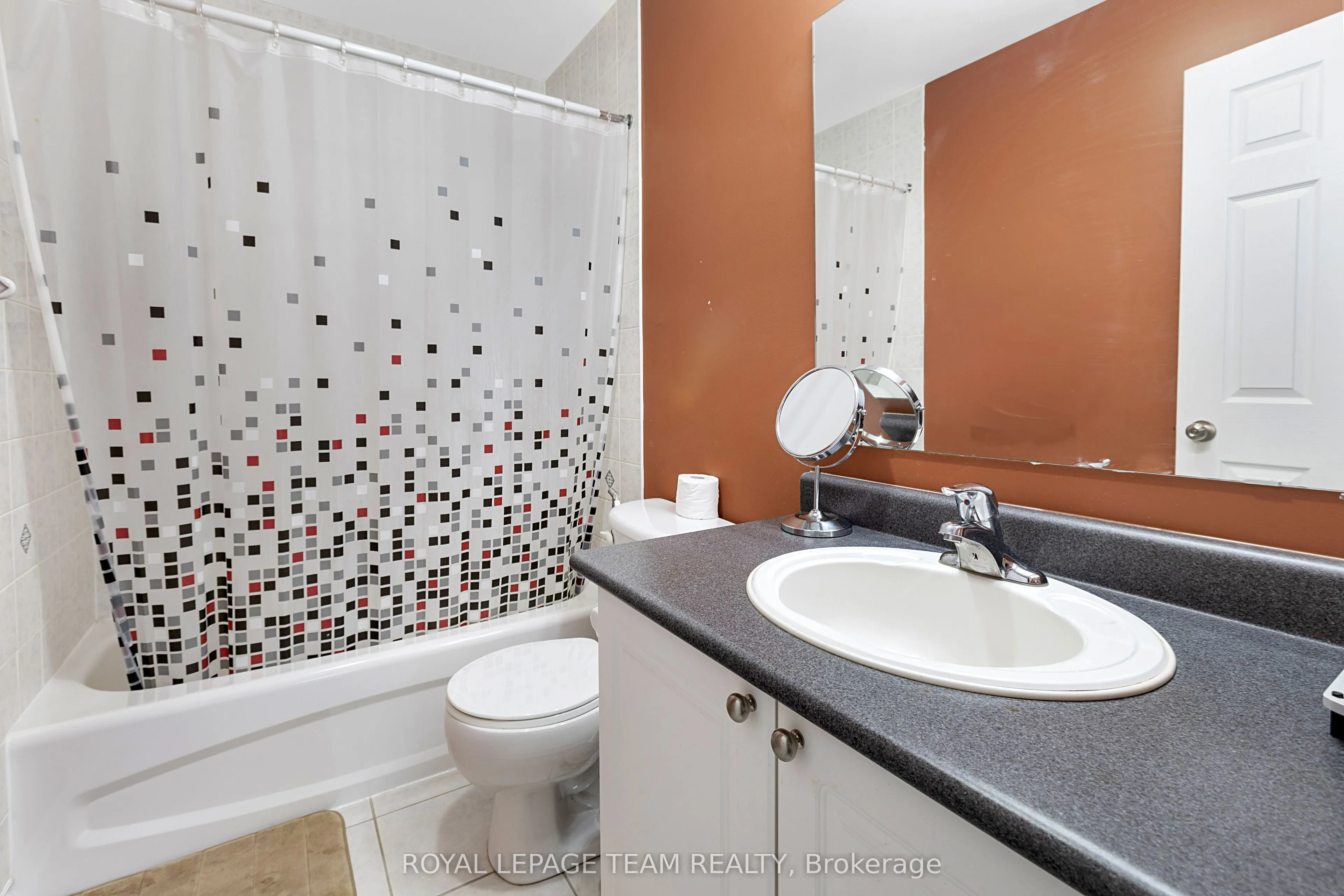 3265 St Joseph Boulevard, #118
