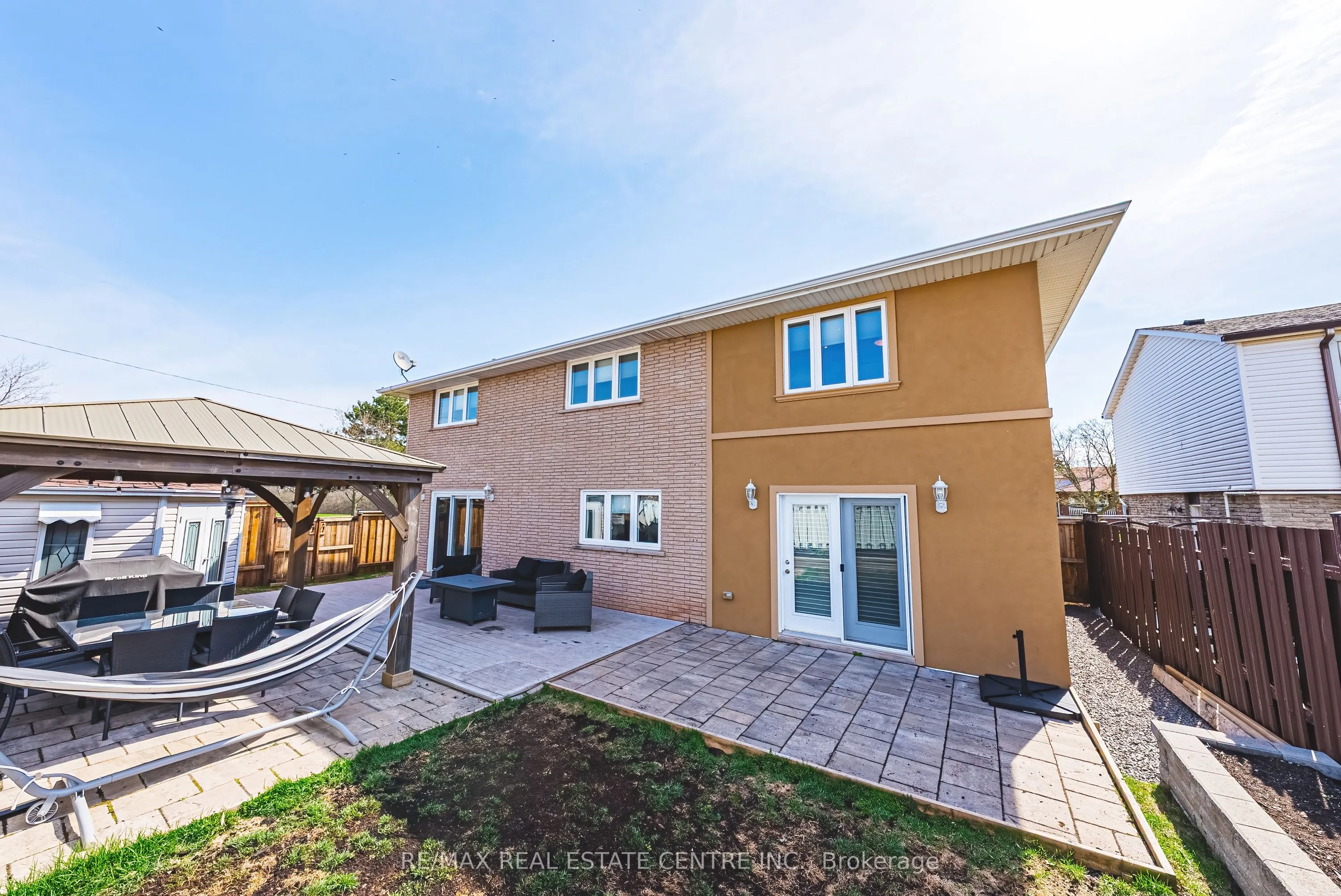 95 Ellington Avenue
