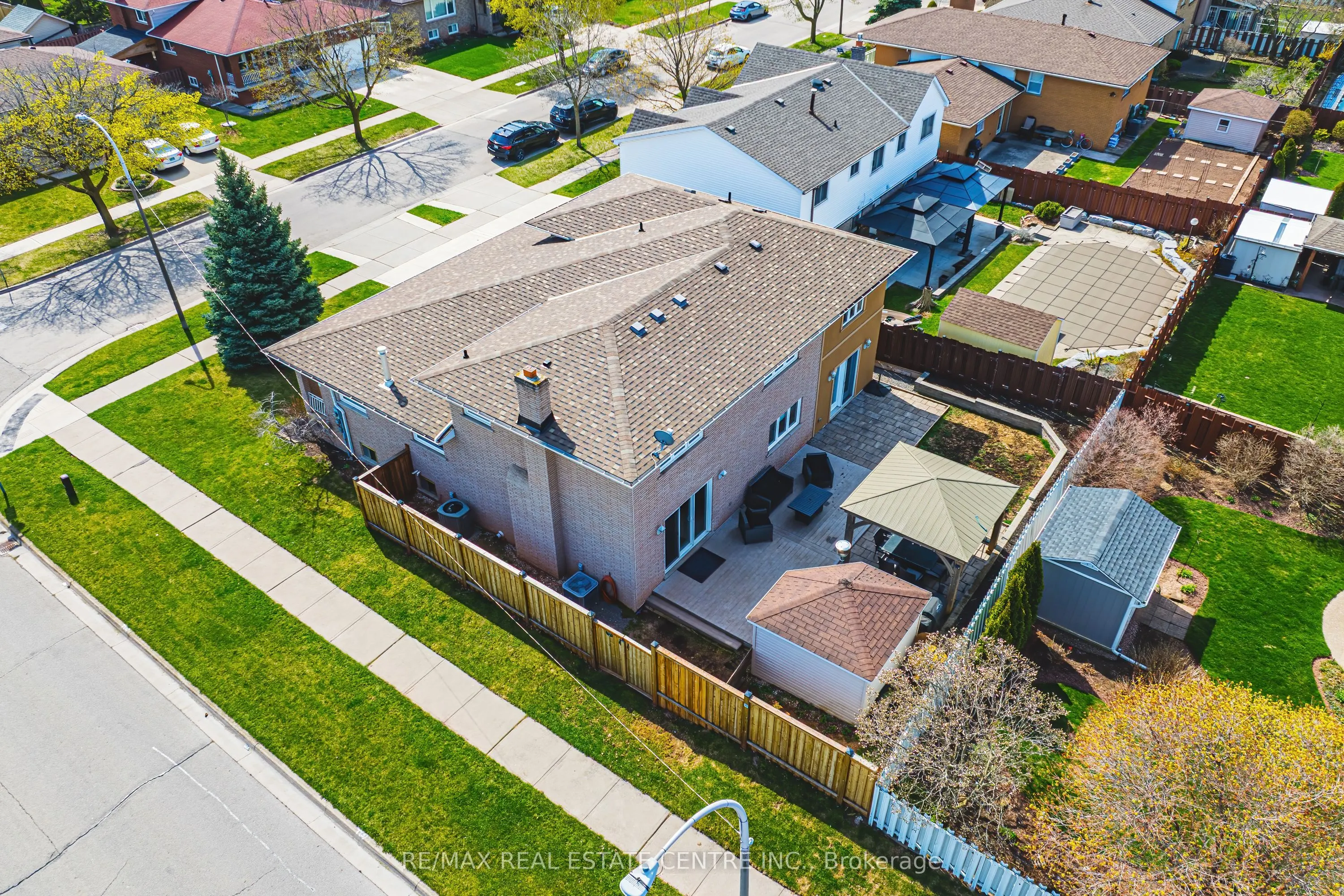 95 Ellington Avenue