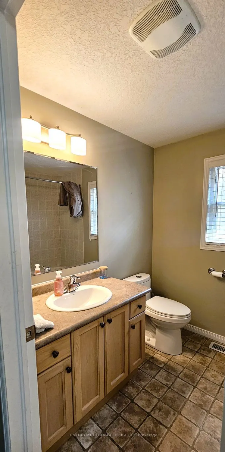 256 Sienna Crescent
