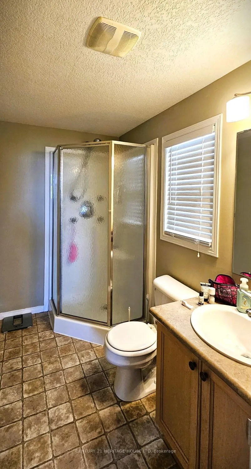 256 Sienna Crescent