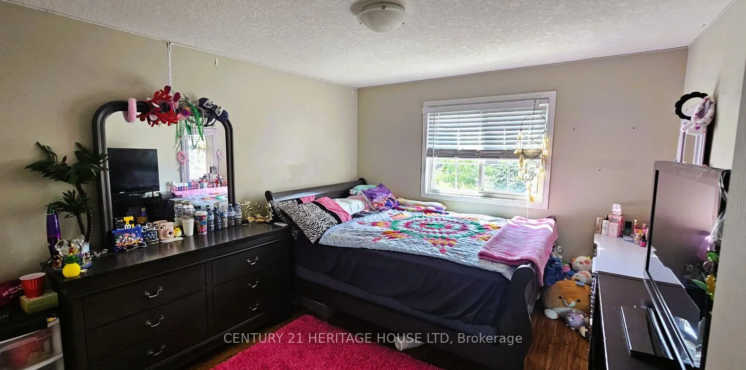 256 Sienna Crescent