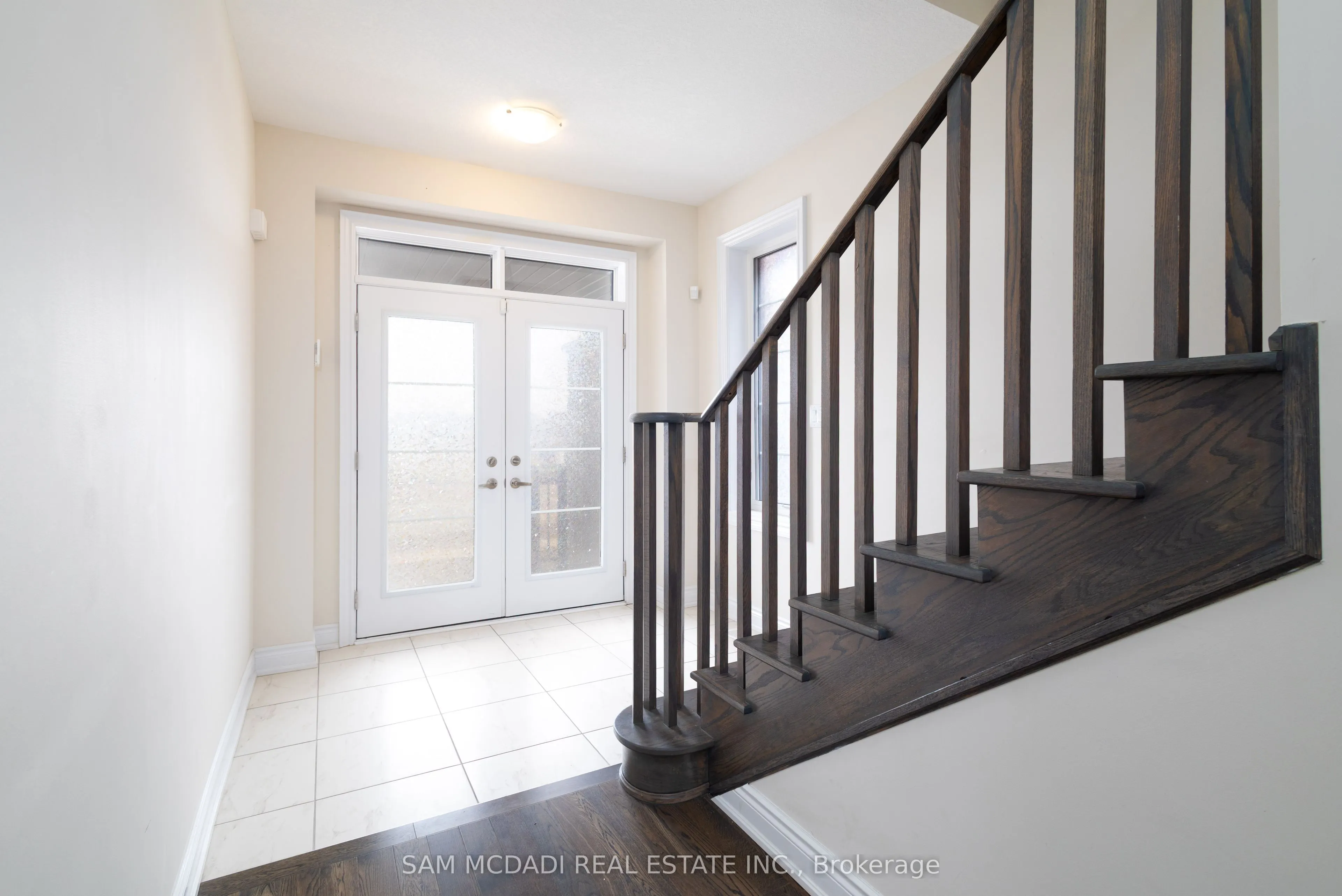 180 Whithorn Crescent
