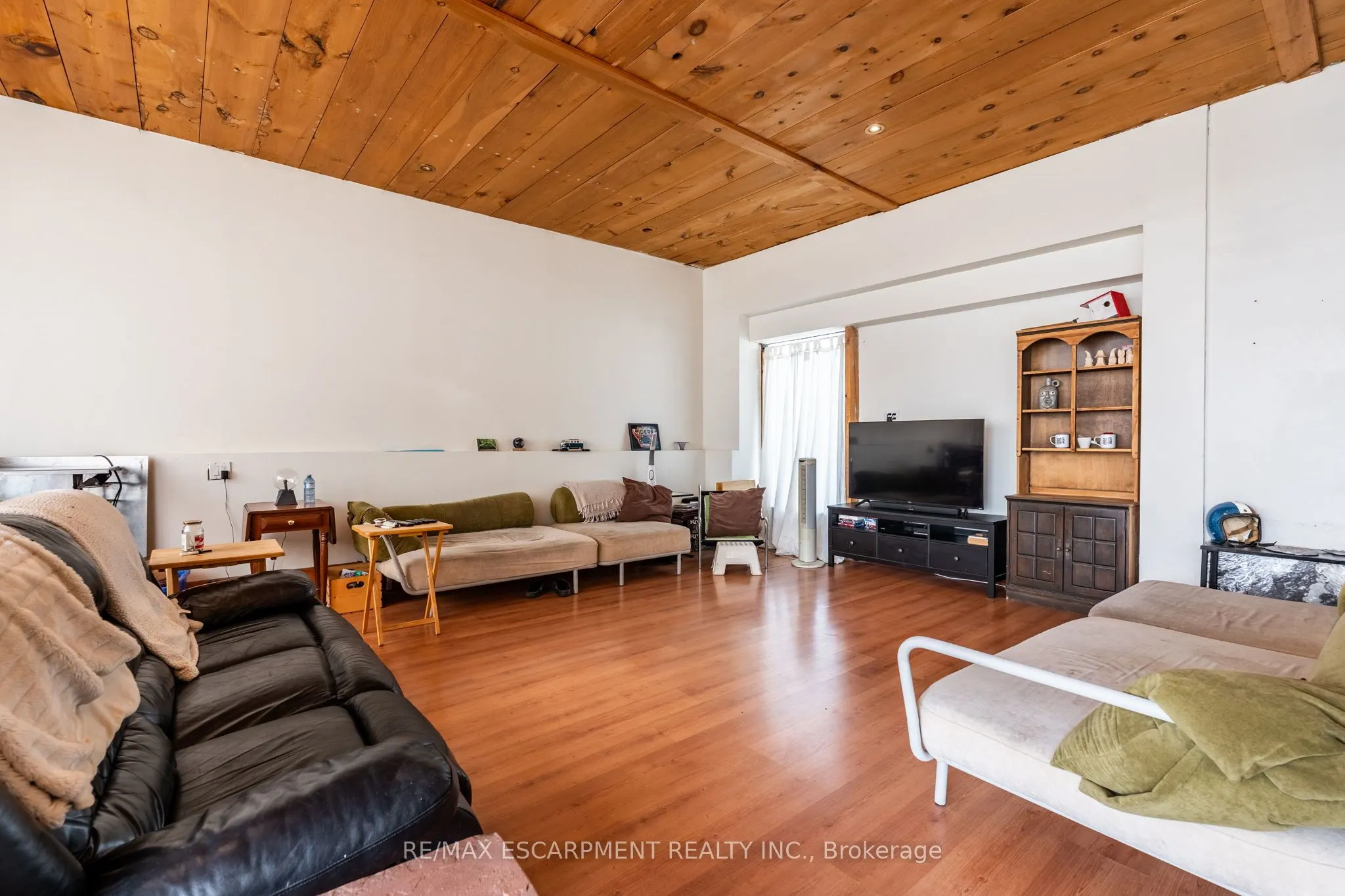 1090 Brock Road