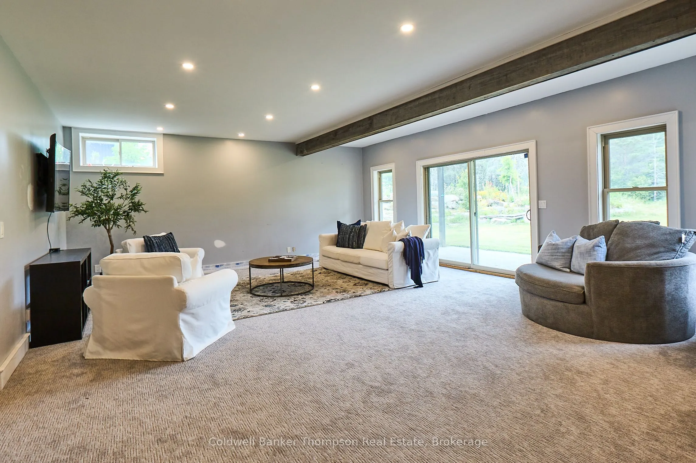 11 Thomas Crescent
