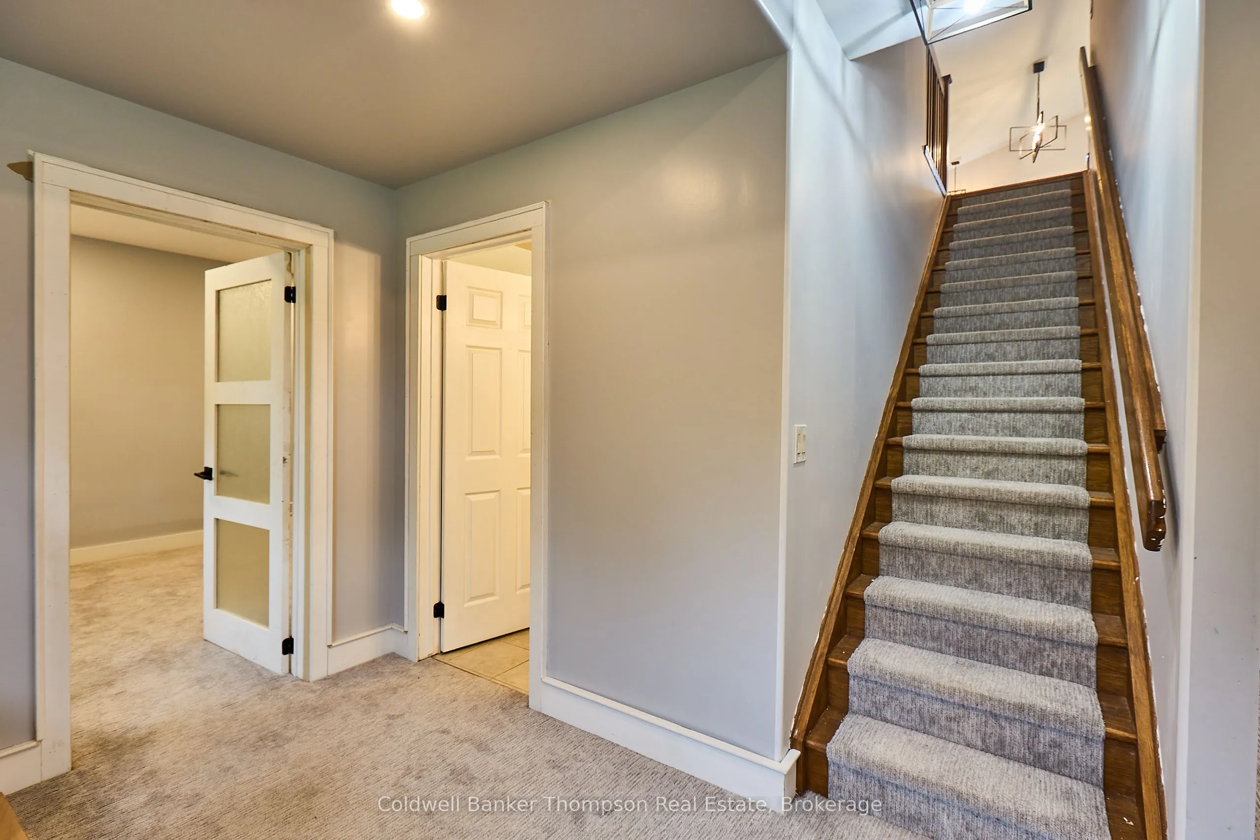 11 Thomas Crescent