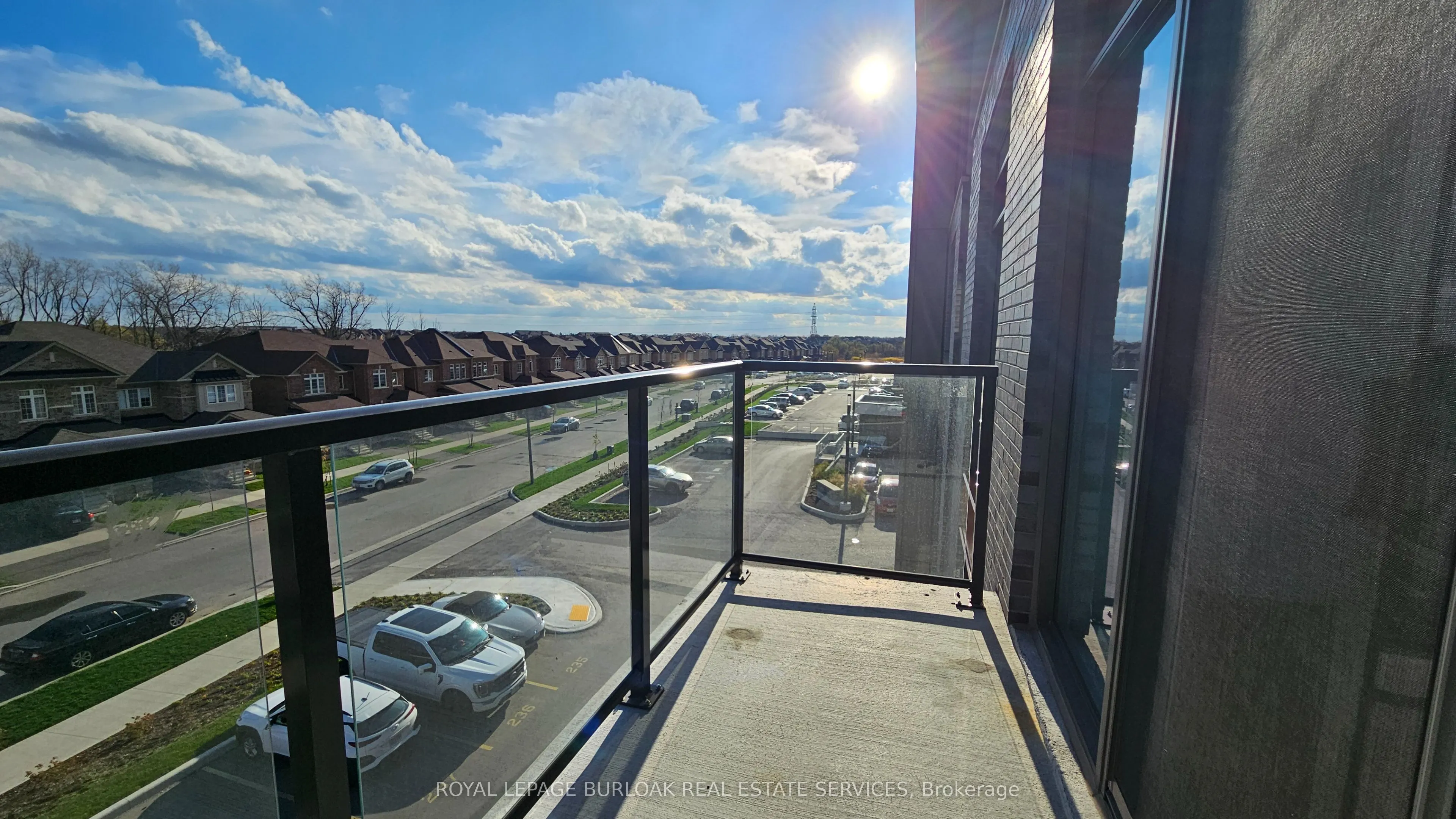 470 Dundas Street, #322