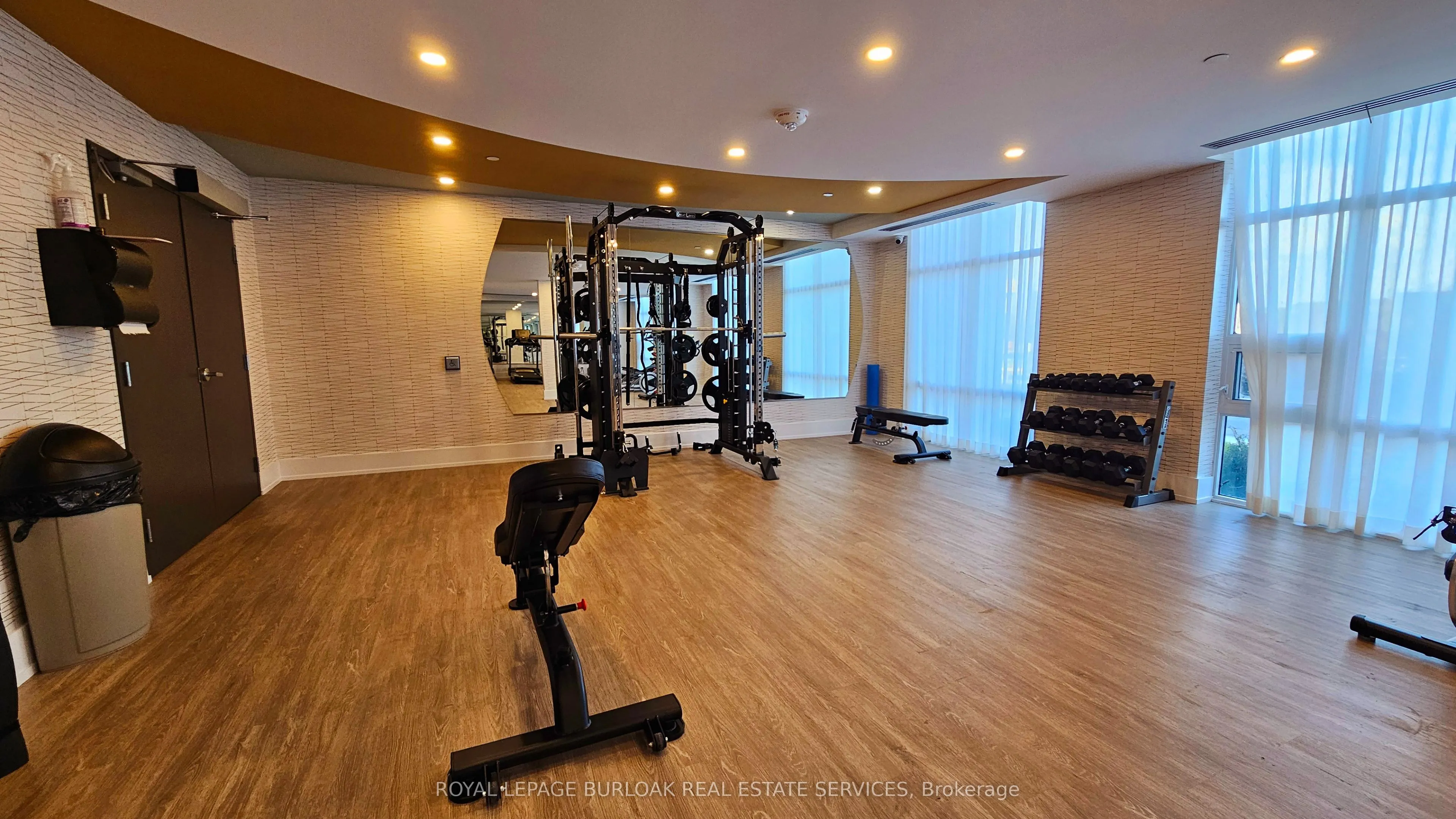 470 Dundas Street, #322