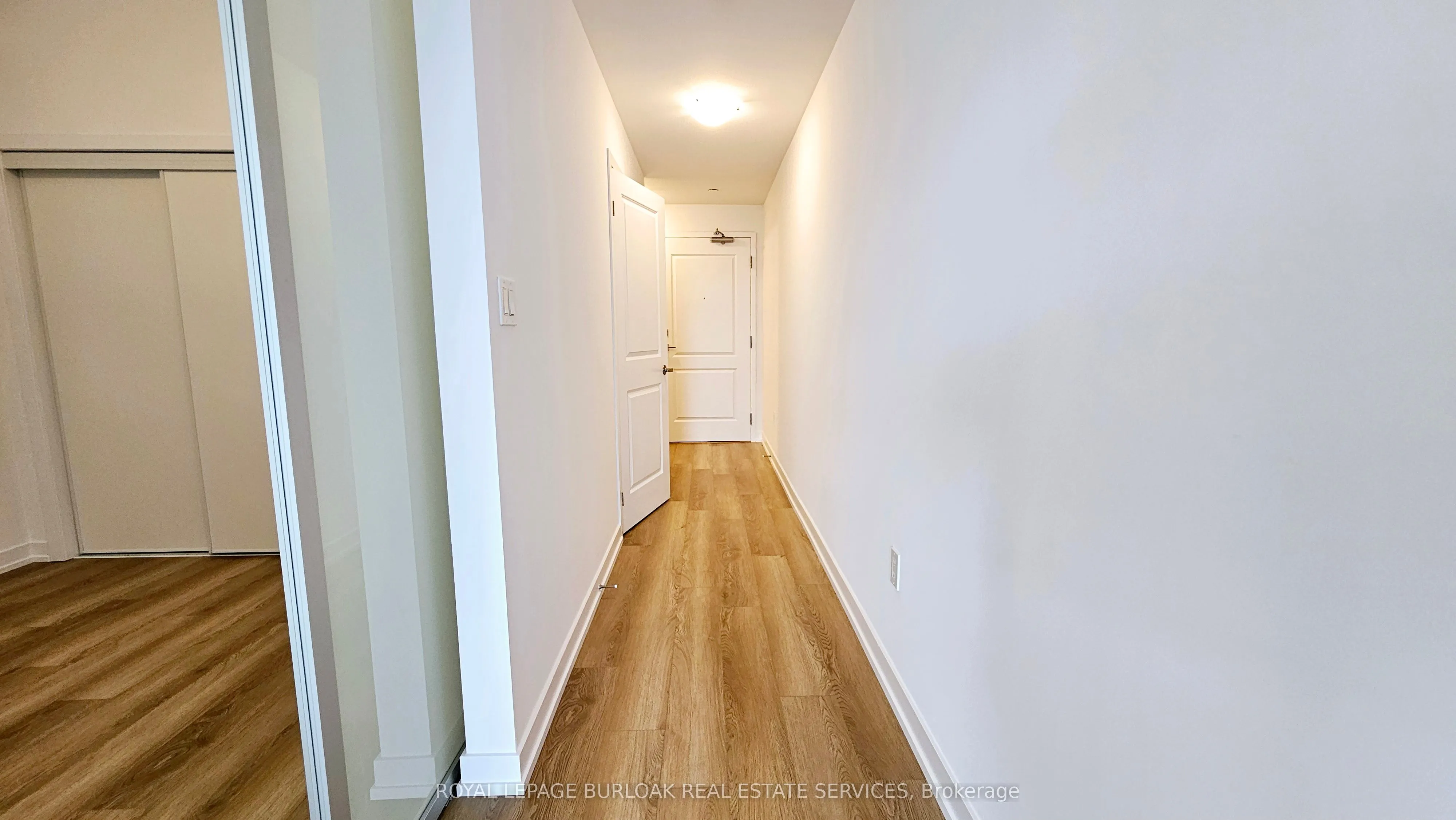 470 Dundas Street, #322
