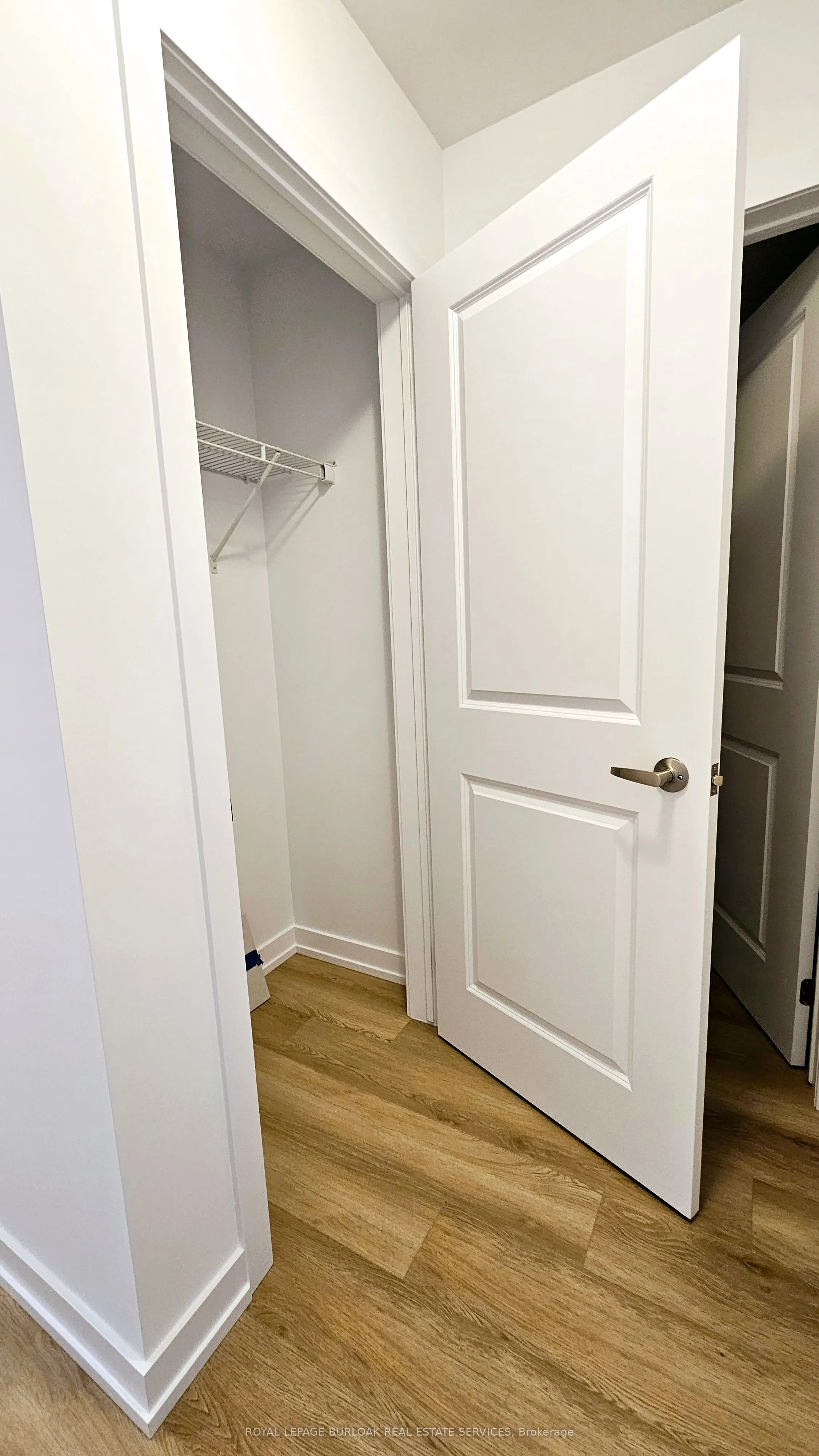 470 Dundas Street, #322