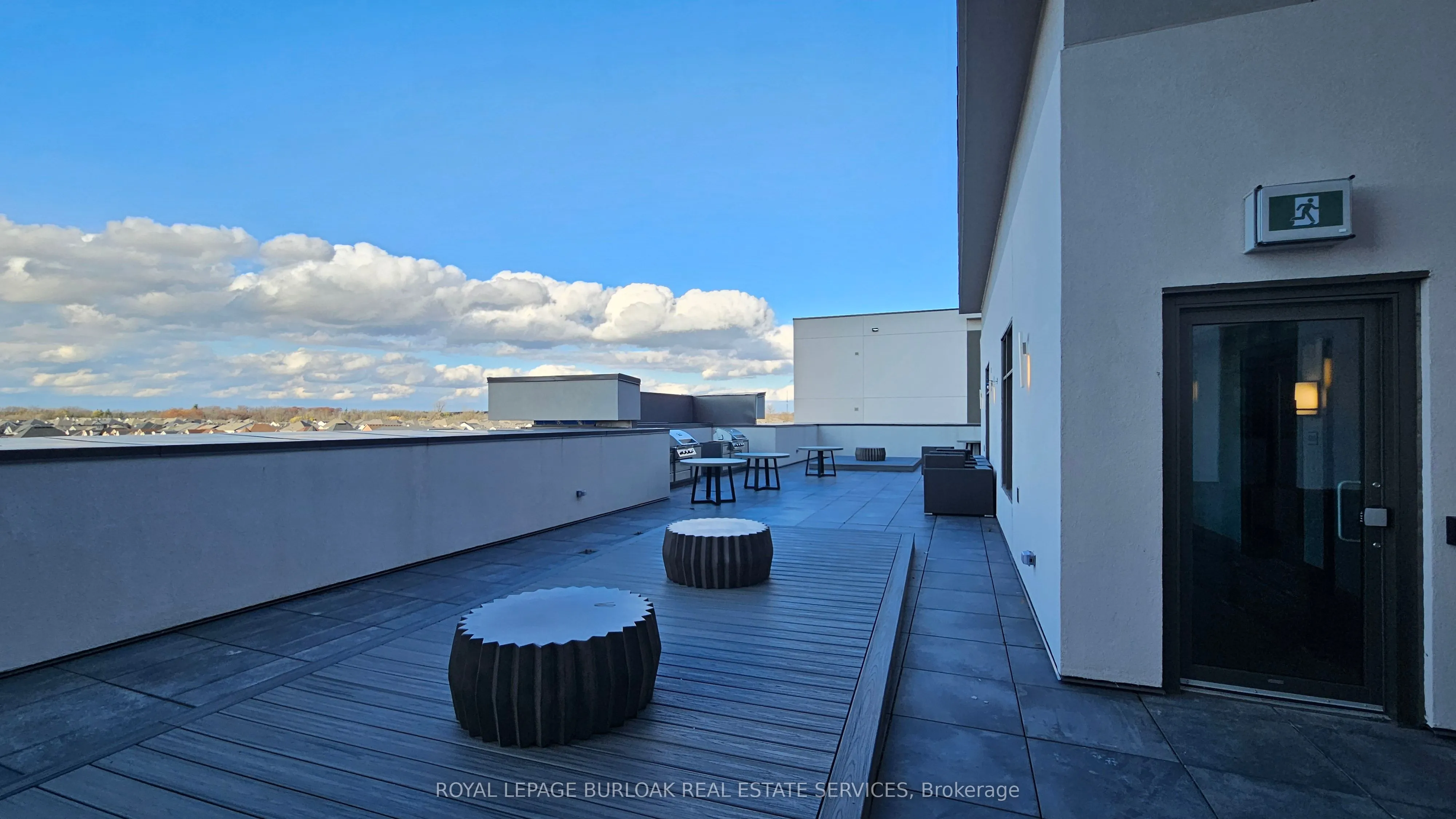 470 Dundas Street, #322