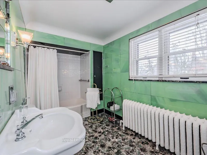 80 London Road W