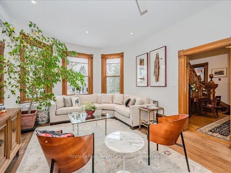 80 London Road W