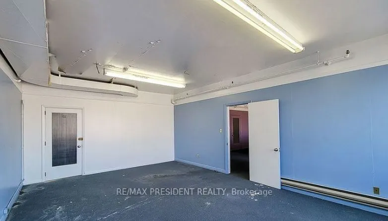 24 Norfolk Street N