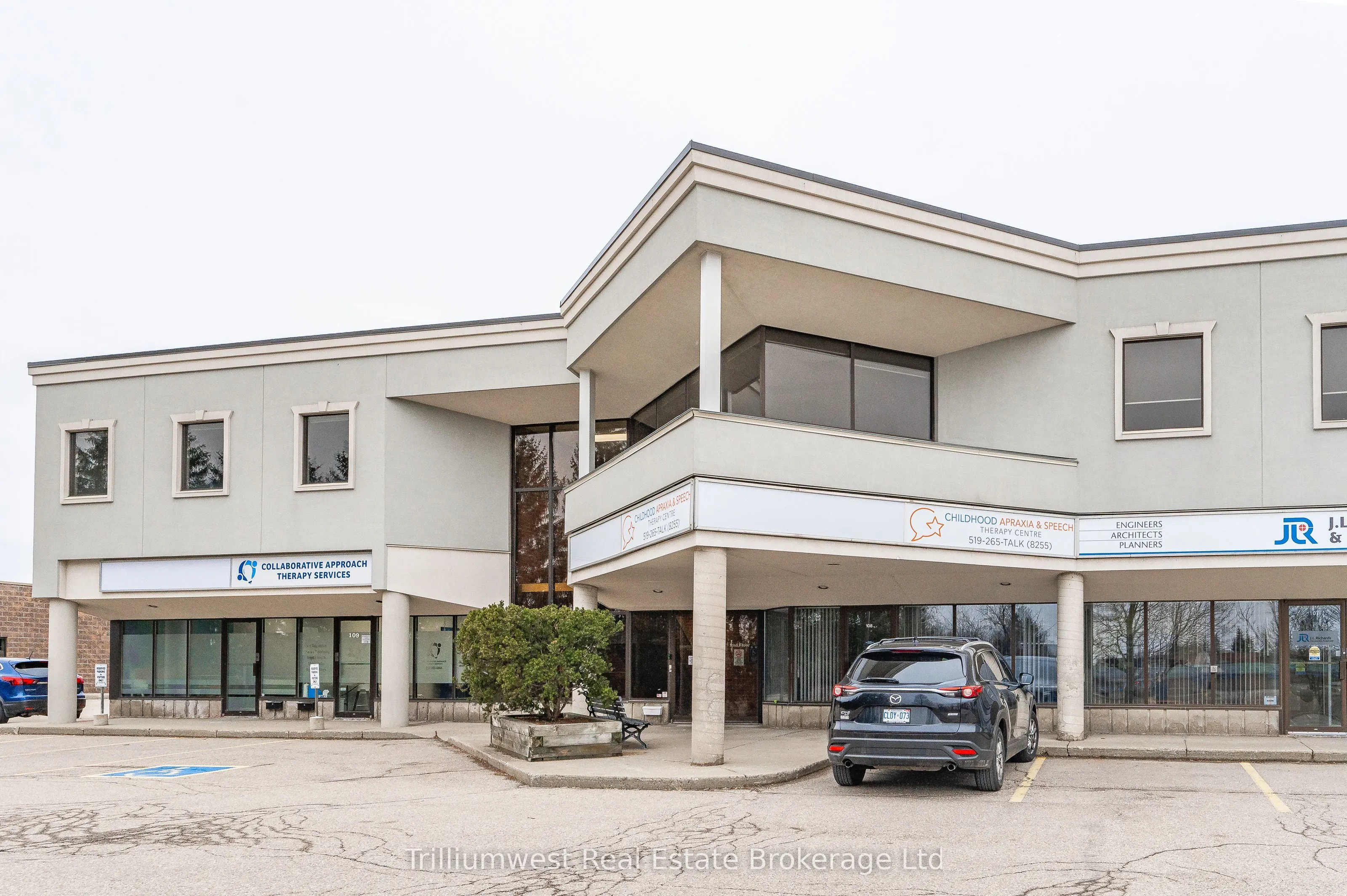 450 Speedvale Ave W Avenue, #203