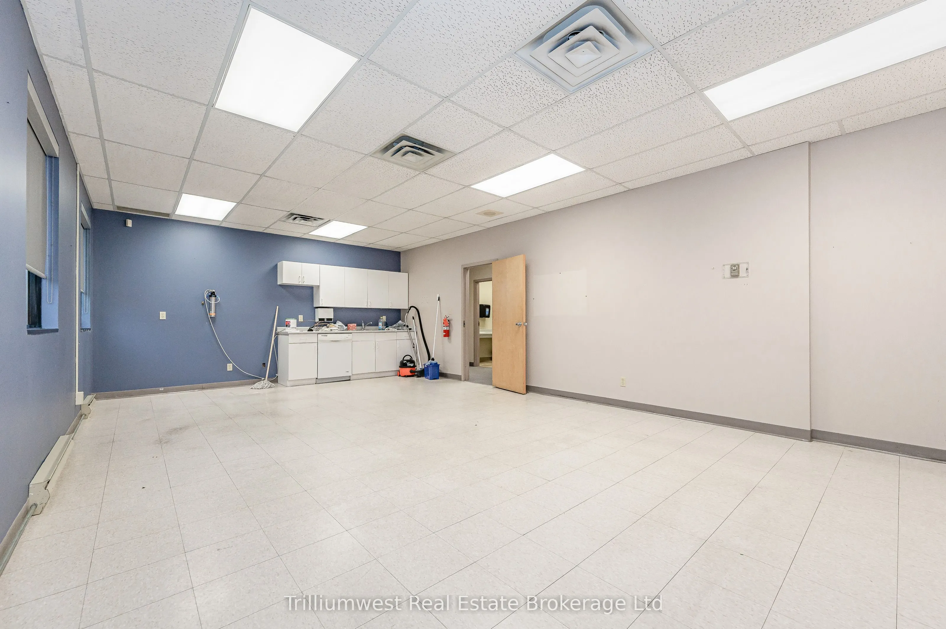450 Speedvale Ave W Avenue, #203