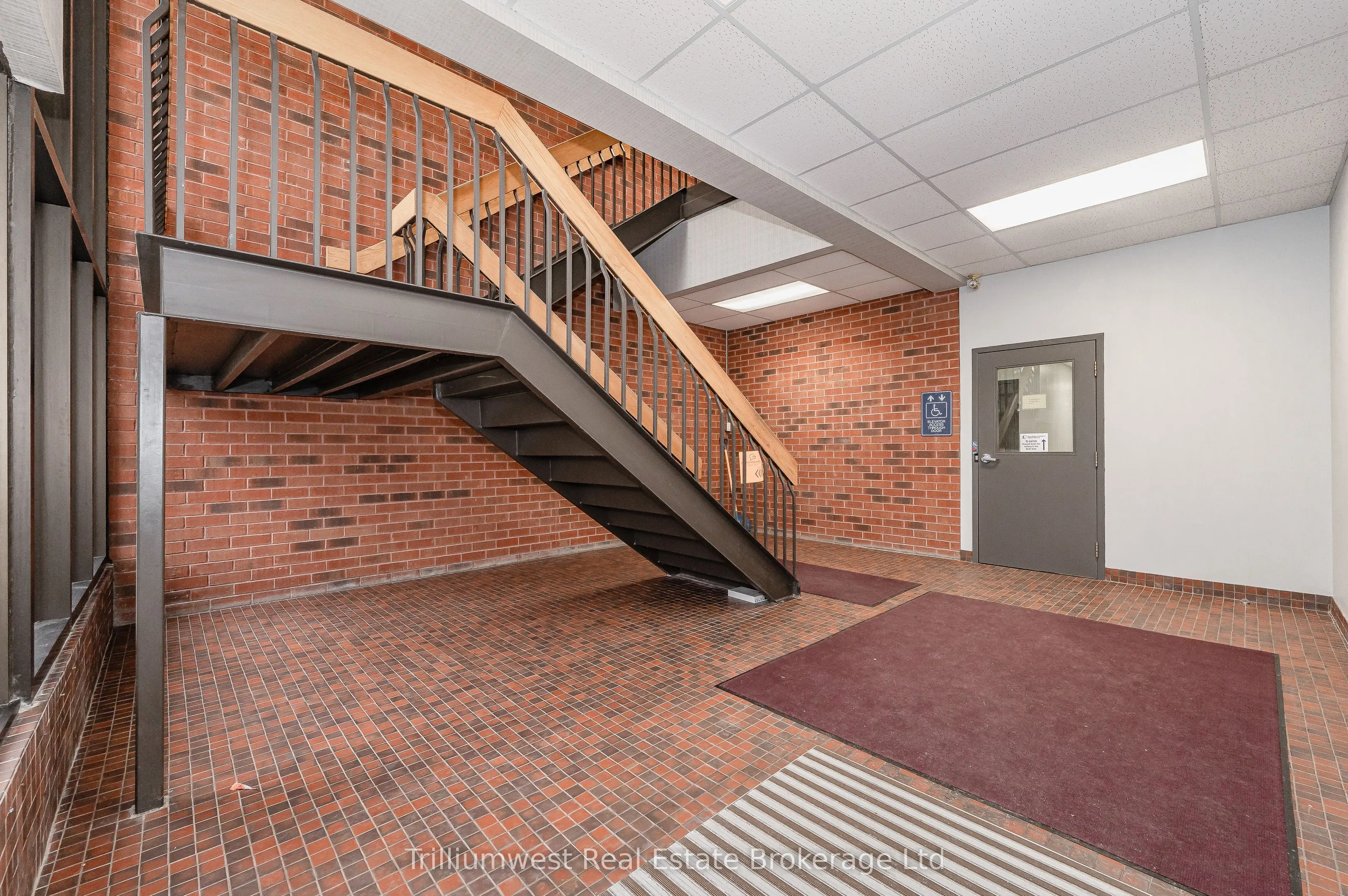 450 Speedvale Ave W Avenue, #203