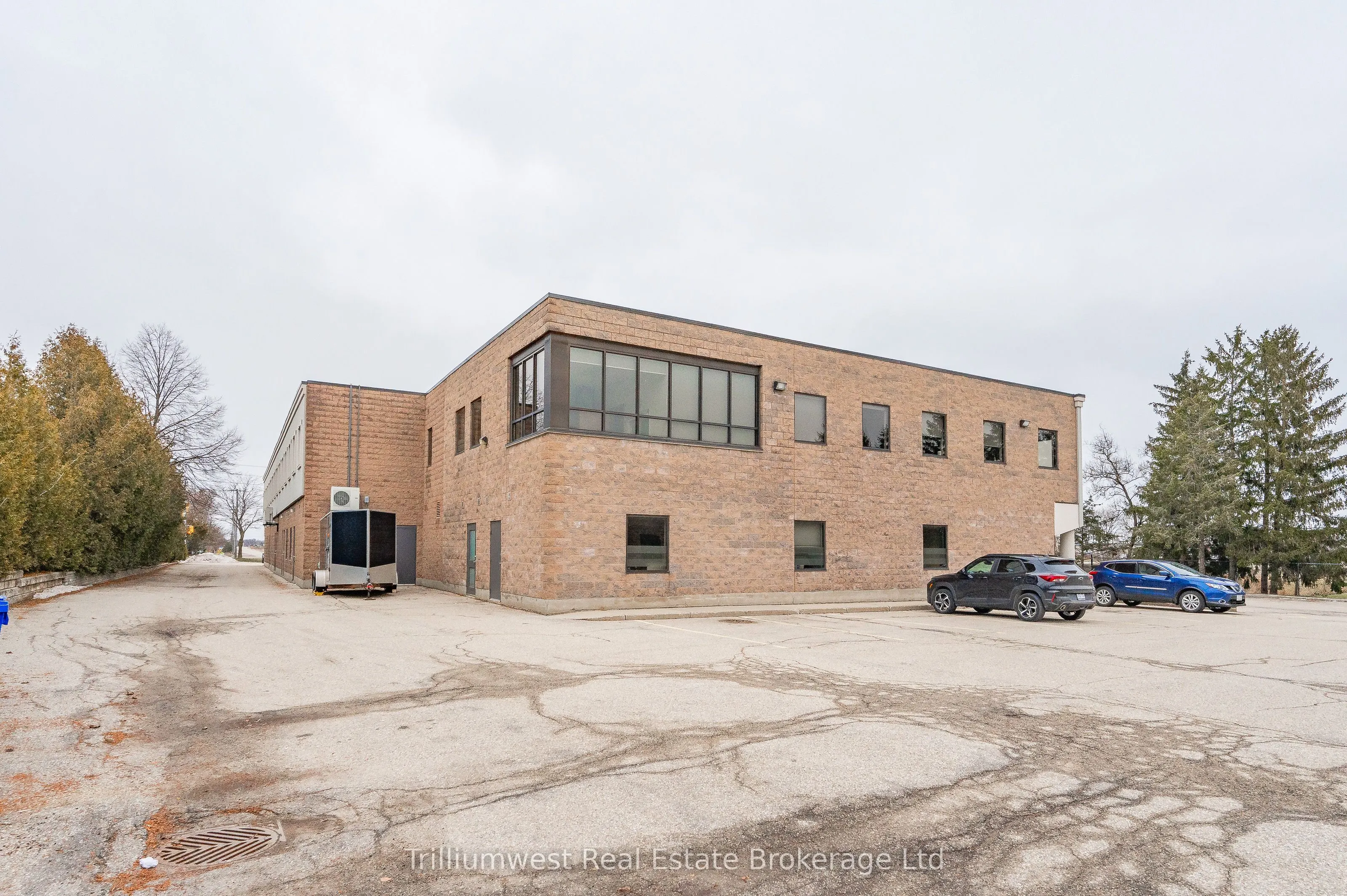 450 Speedvale Ave W Avenue, #203