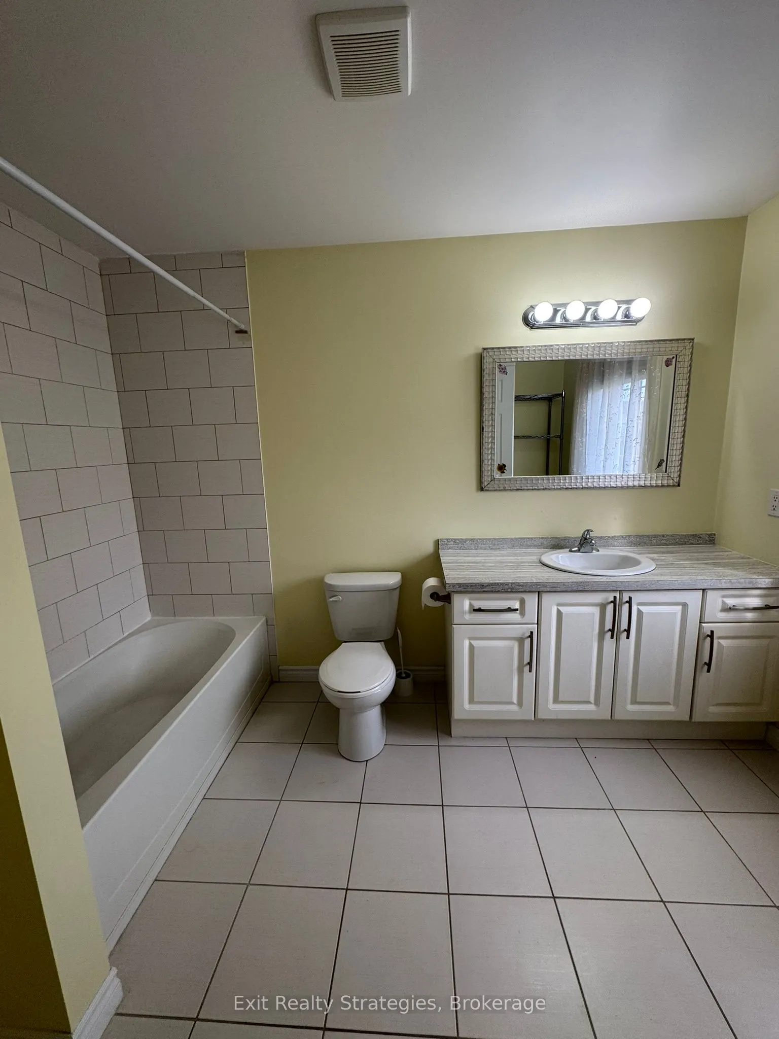 9 Hampton Brook Way, #8