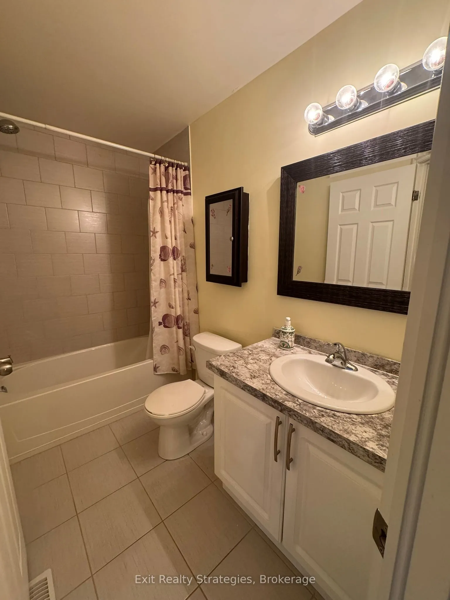 9 Hampton Brook Way, #8