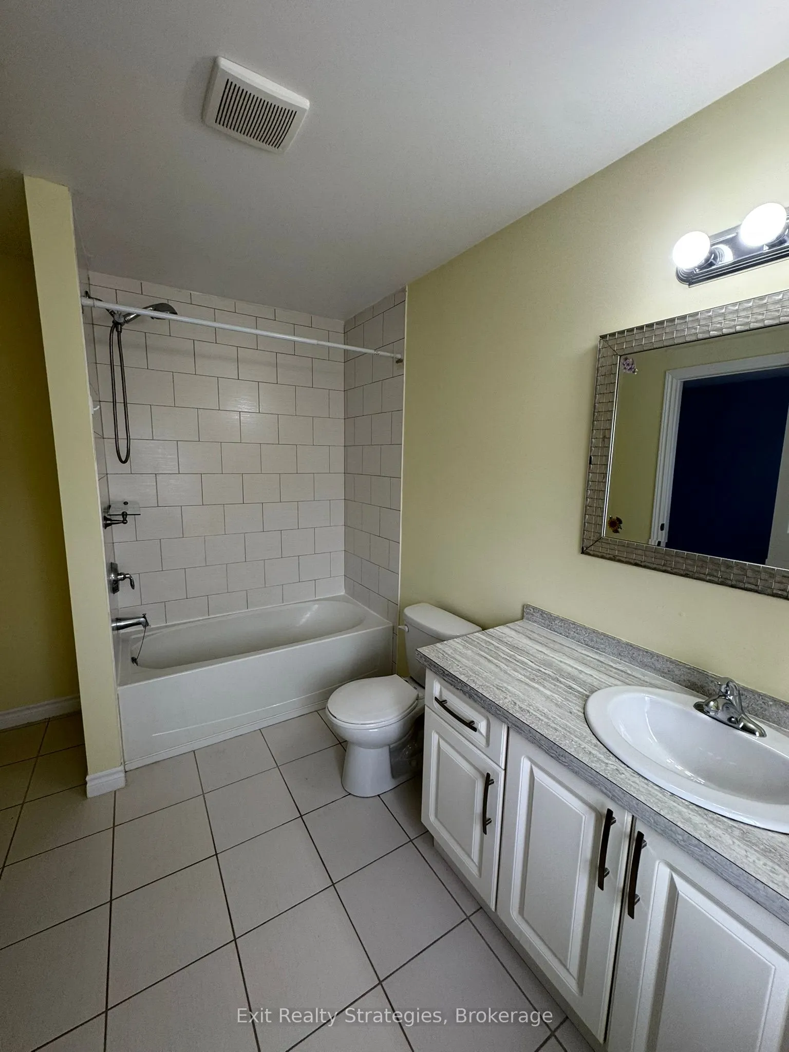 9 Hampton Brook Way, #8