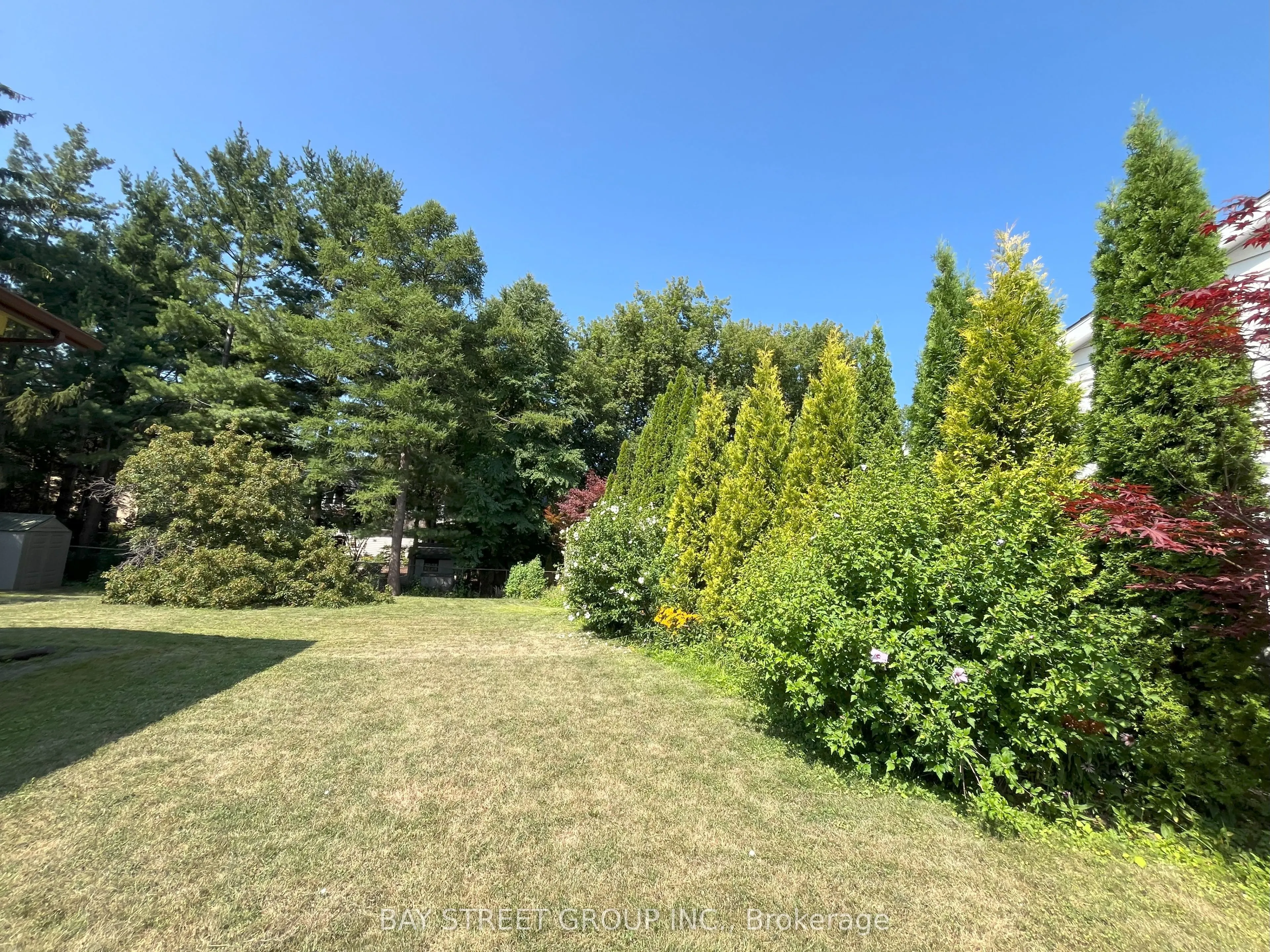 80 HOSTEIN Drive, #Upper Unit