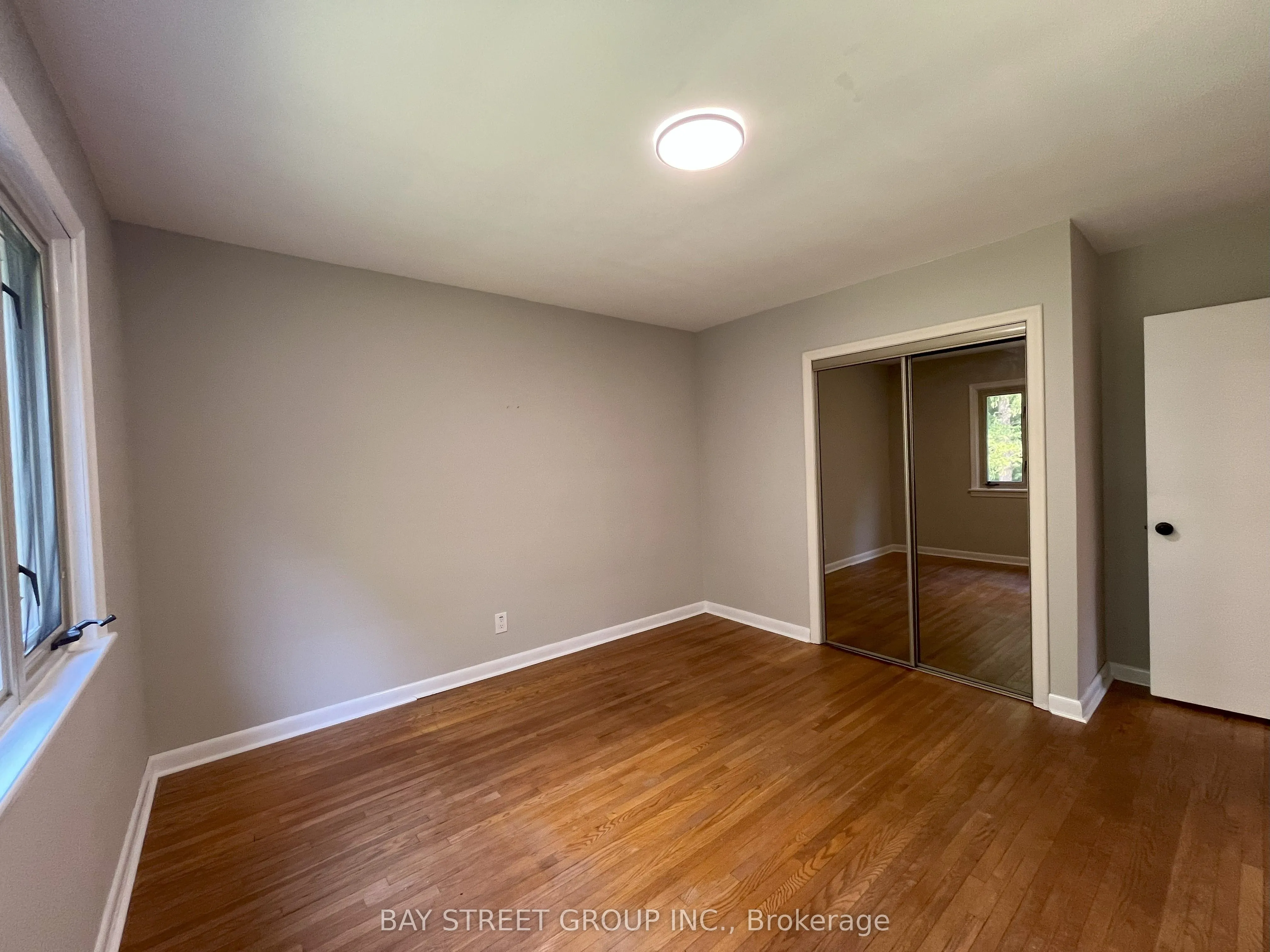 80 HOSTEIN Drive, #Upper Unit