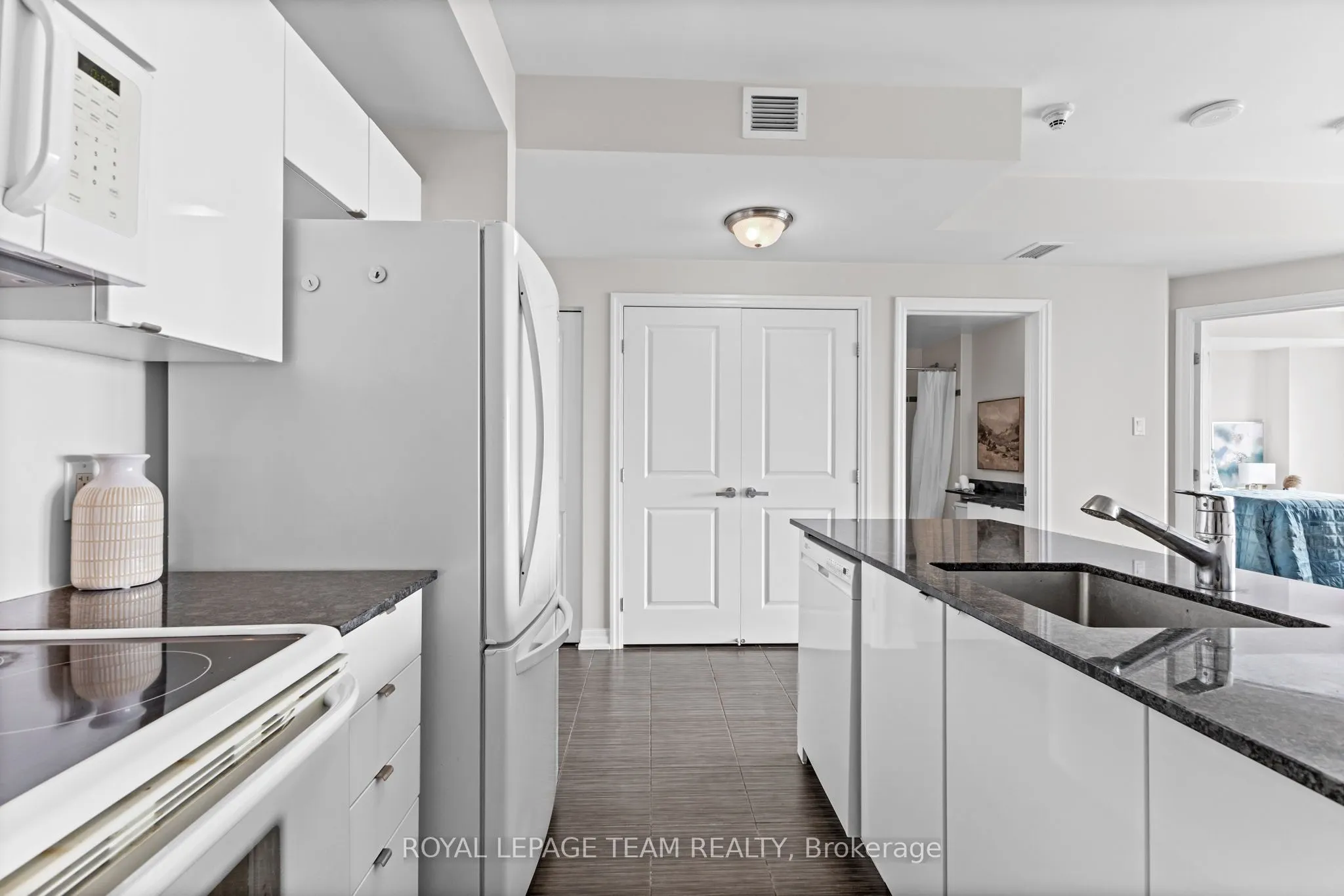 90 Landry Street, #1408