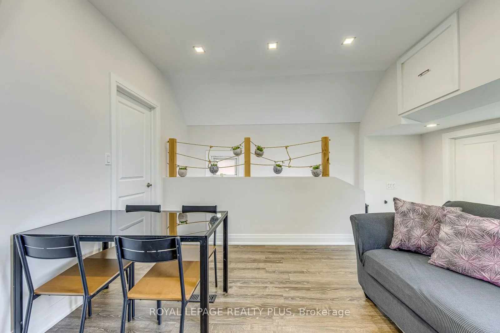 247 Robert Street